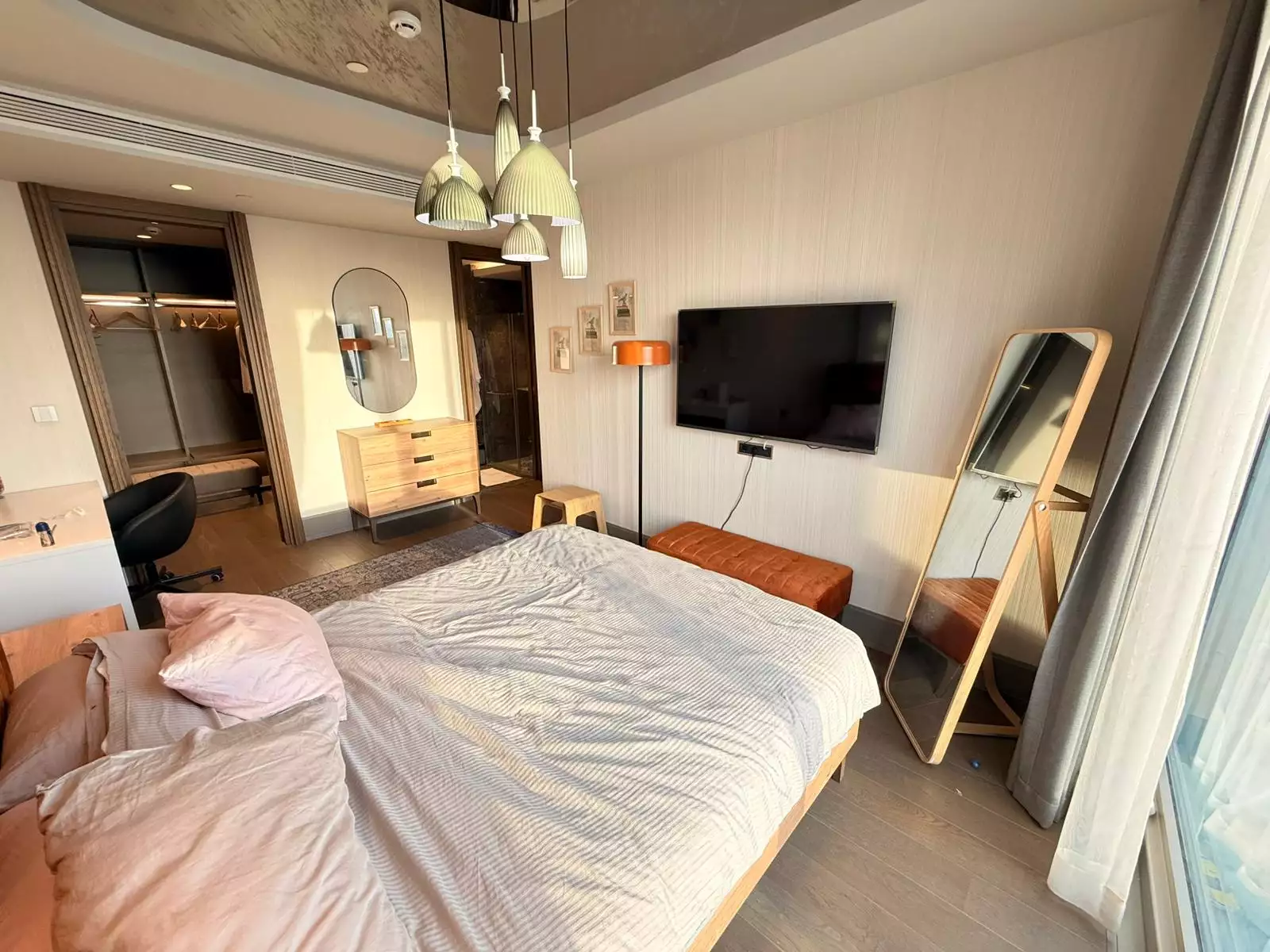 YEDİMAVİ PANAROMİK DENİZ MANZARALI EŞYALI SATILIK 5+1 DAİRE