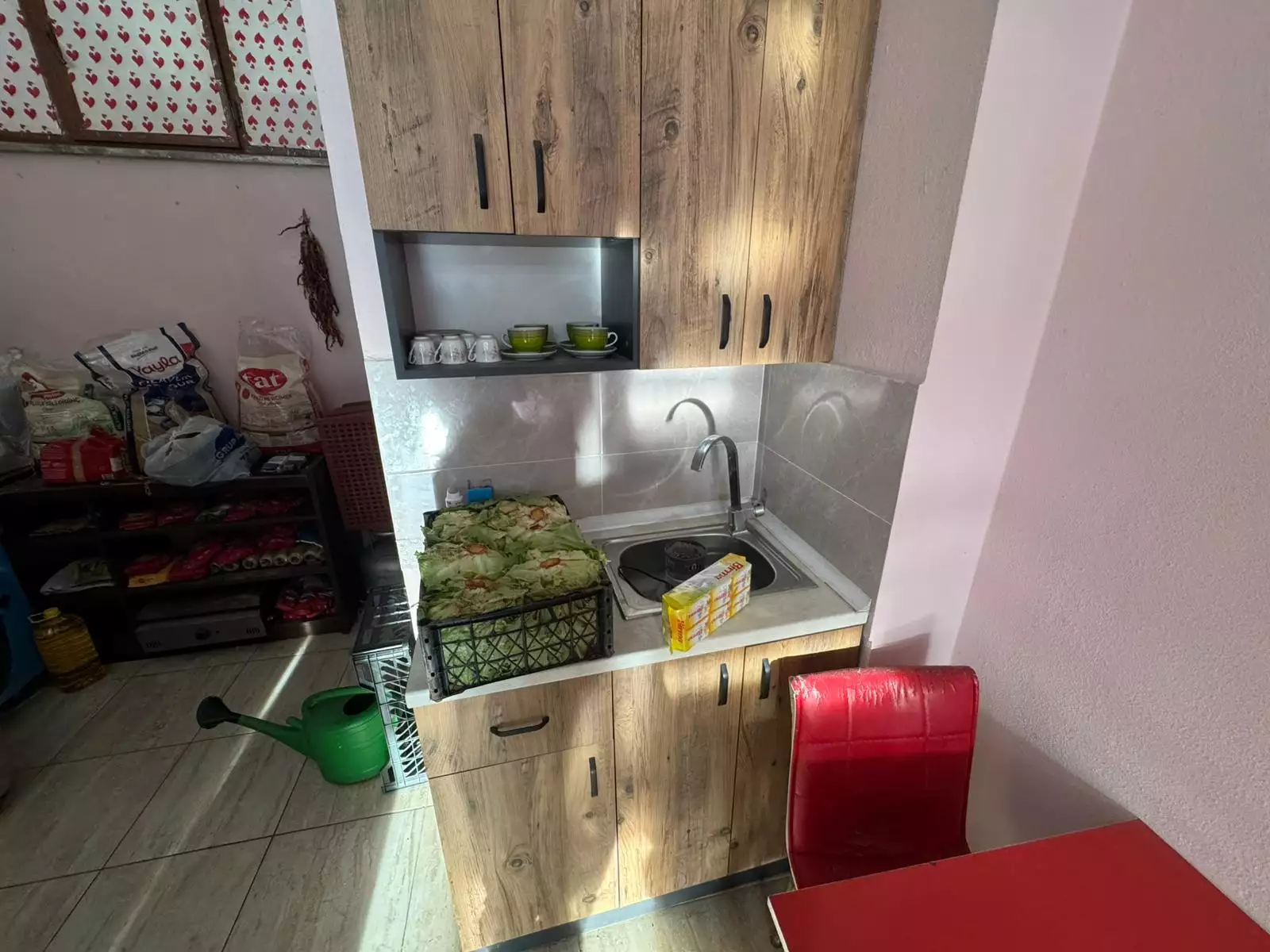 ESENYURT AKEVLER'DE OKUL KARŞISINDA SATILIK DÜKKAN VE BODRUM