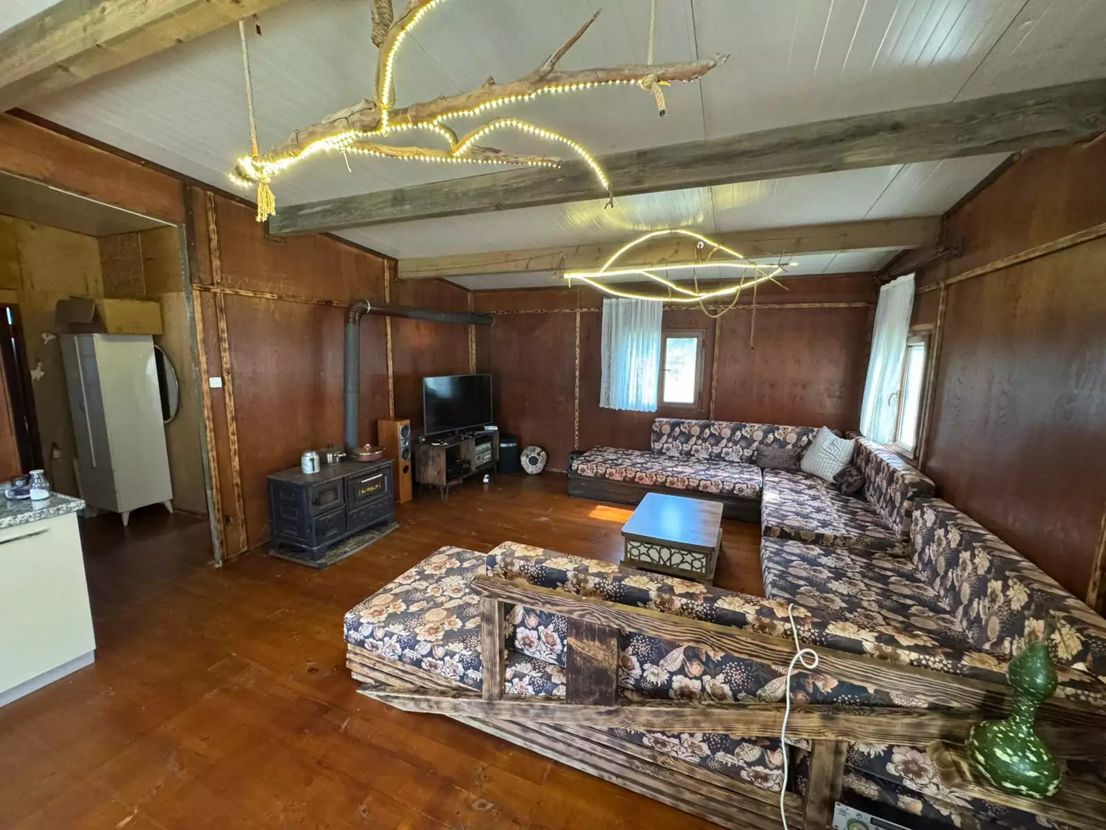 ŞİLEDE SATILIK ÇİFTLİK EVİ ( HAYVANCILIĞA UYGUN )