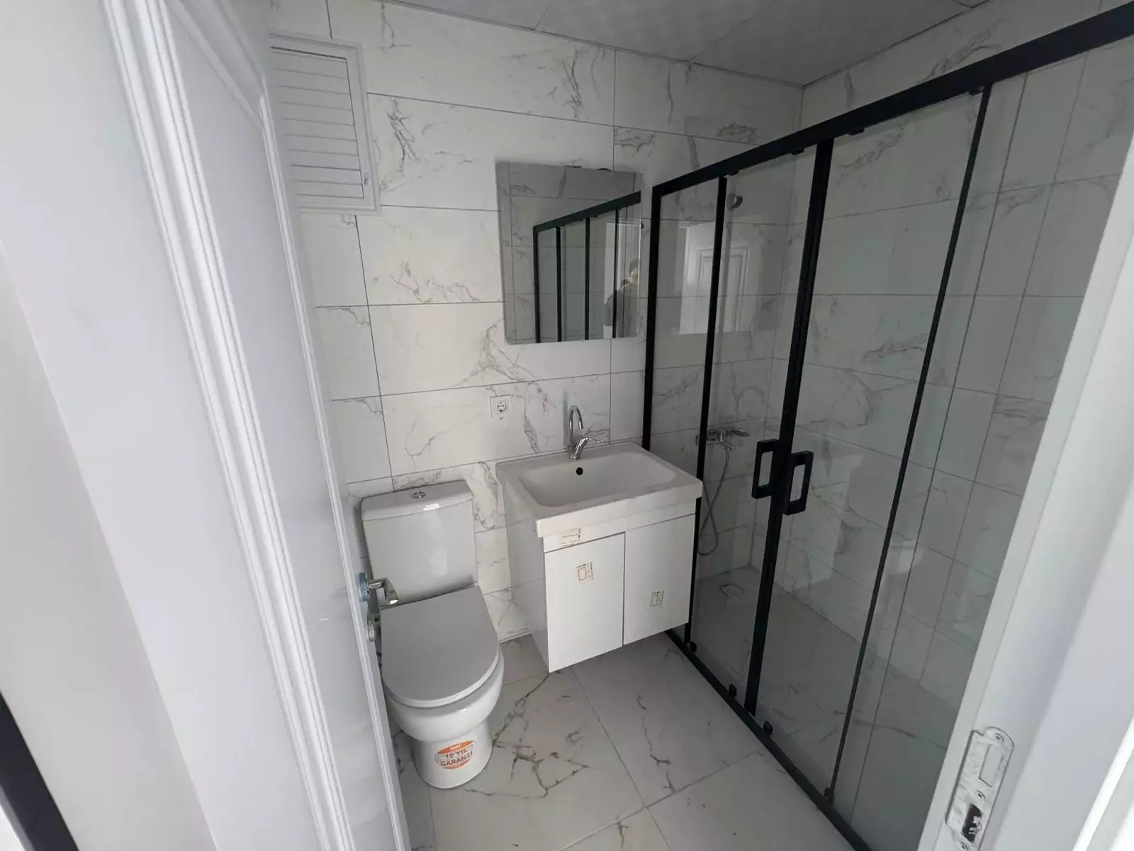 KUMBURGAZDA YENİ BİNADA DENİZ MANZARALI SATILIK 2+1 DAİRE