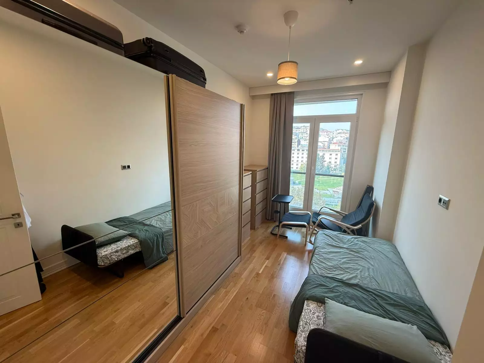 POLAT PİYALEPAŞA'DA GENİŞ TİP SATILIK 2+1 DAİRE (yeni kiracılı)