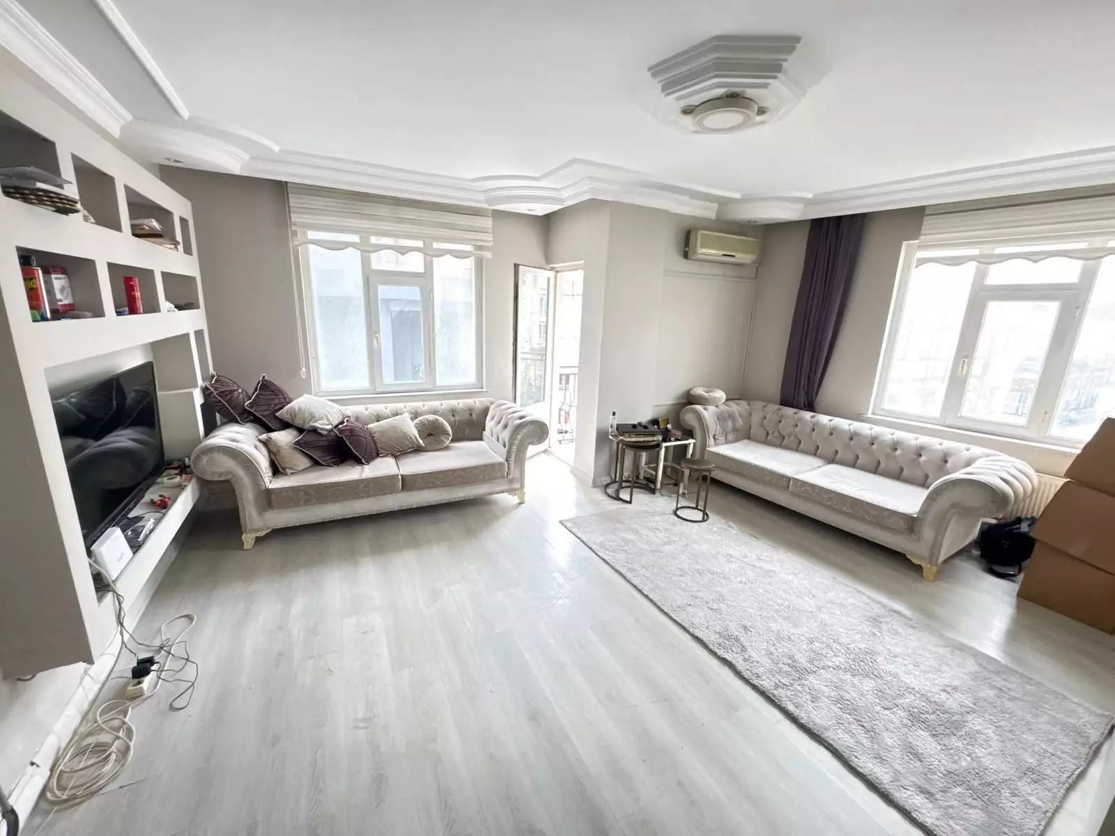 AVCILARDA 2 AYRI GİRİŞLİ SATILIK DUBLEKS DAİRE (ÇATI PİYESİ YOK)