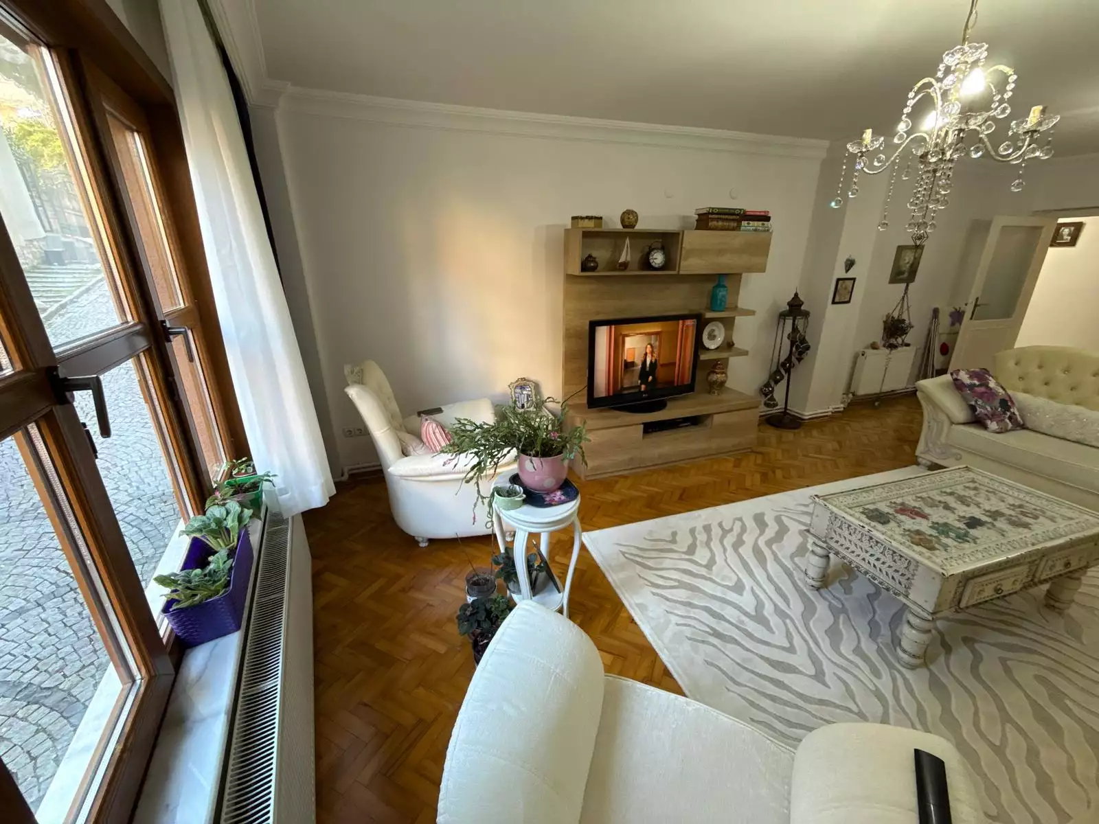 ÜSKÜDAR SAHİLE 5 DK MESAFEDE SATILIK 2+1 DAİRE