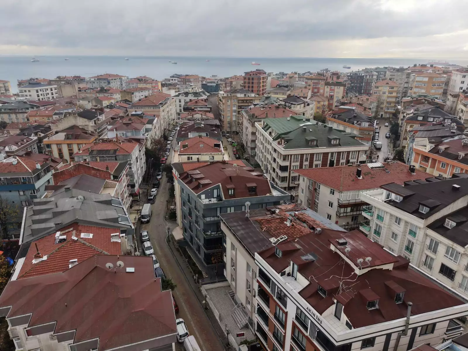 AVCILARDA 2 AYRI GİRİŞLİ SATILIK DUBLEKS DAİRE (ÇATI PİYESİ YOK)