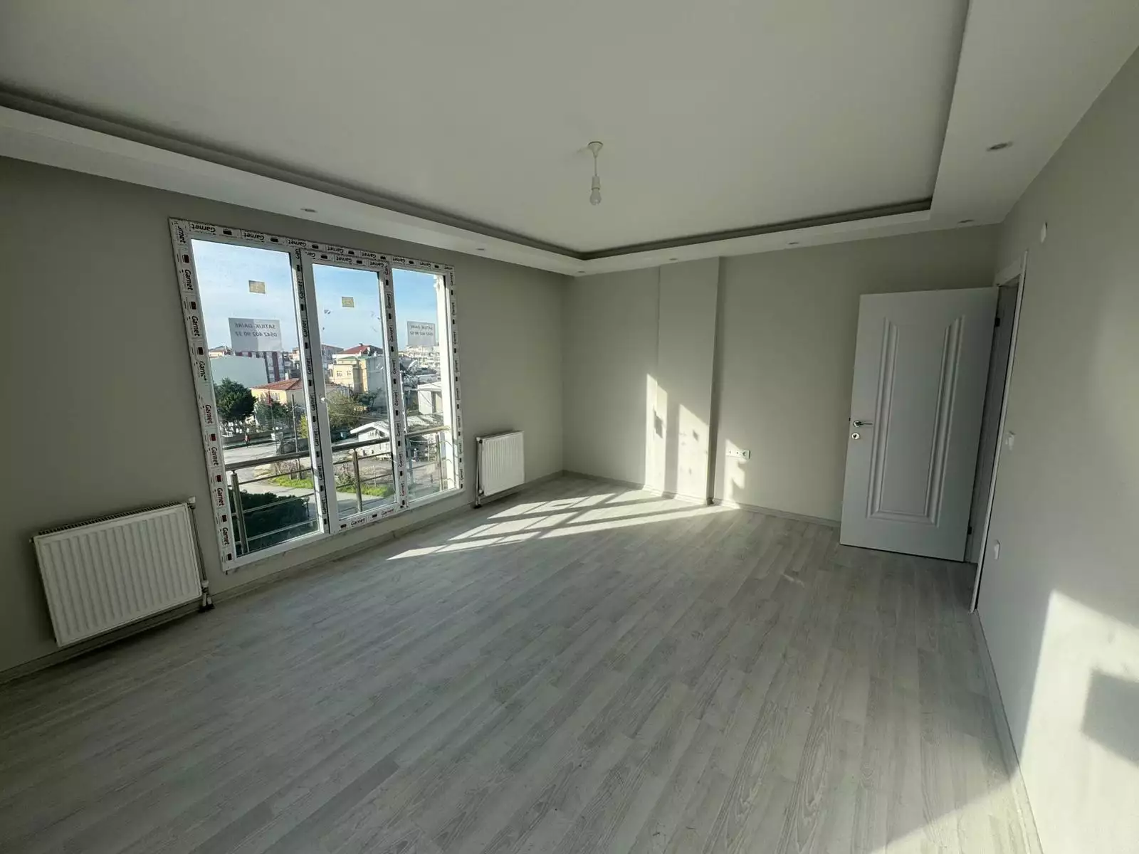 KUMBURGAZDA YENİ BİNADA DENİZ MANZARALI SATILIK 2+1 DAİRE