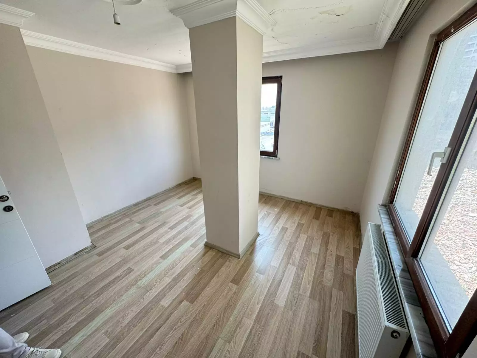 BEYLİKDÜZÜ YAKUPLU'DA ANA CADDE ÜZERİNDE 3+2 SATILIK DUBLEKS