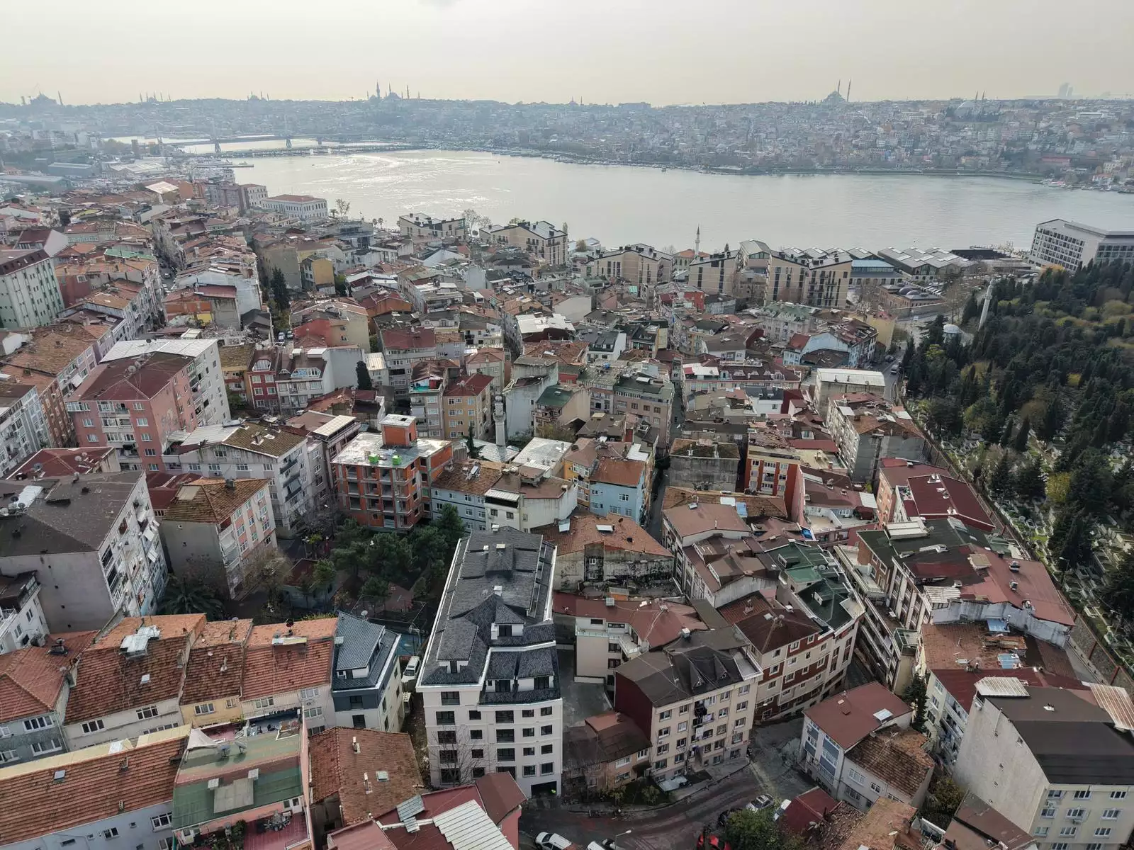 BEYOĞLU KASIMPAŞADA SIFIR YENİ BİNADA SATILIK 2+1 DAİRE