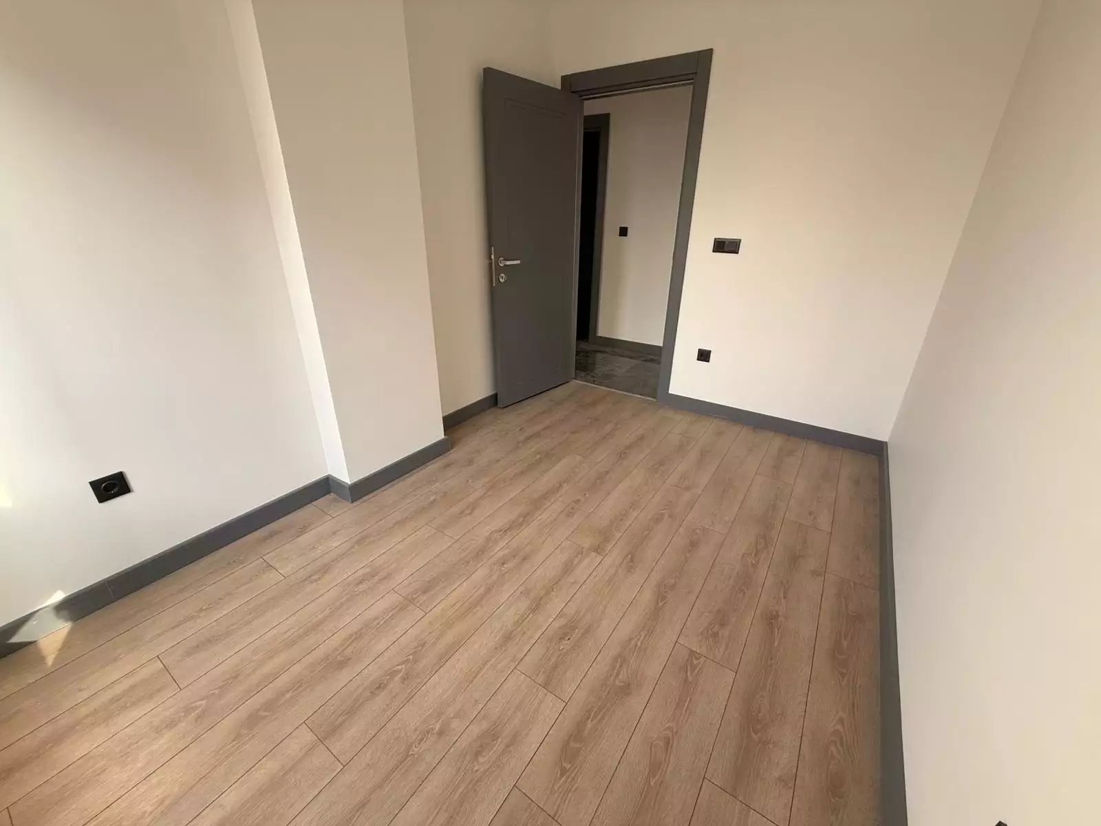 BEŞİKTAŞ DİKİLİTAŞ YENİ BİNADA DENİZ MANZARALI SATILIK 3+1 DAİRE