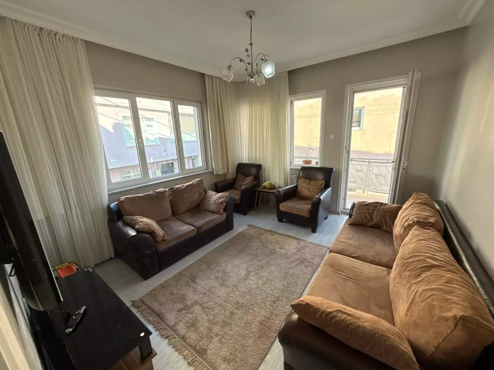 İSTİNYE VİLLA PROJELERİNİN YANINDA 5 DAİRELİ SATILIK BİNA