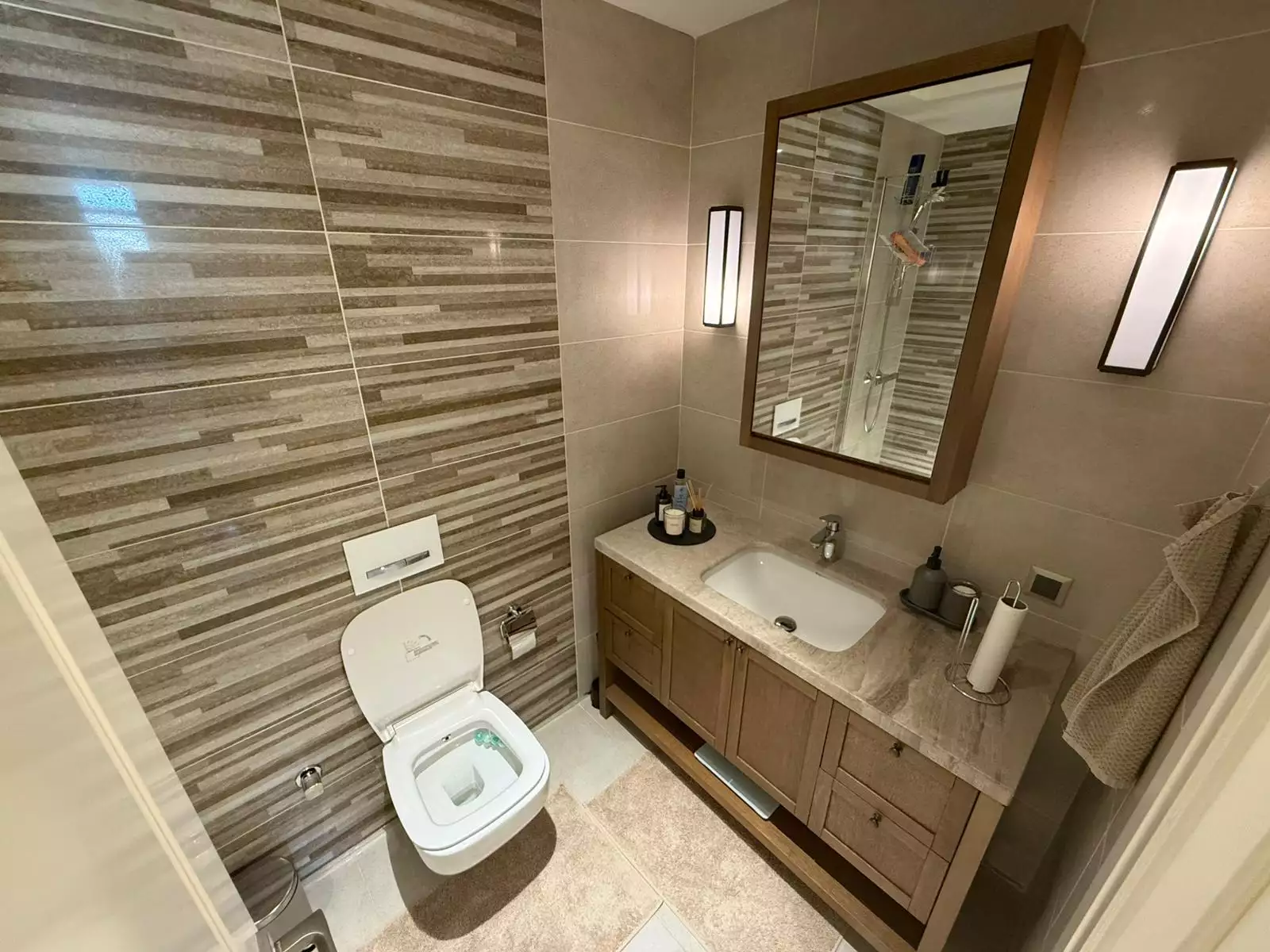 POLAT PİYALEPAŞA'DA GENİŞ TİP SATILIK 2+1 DAİRE (yeni kiracılı)