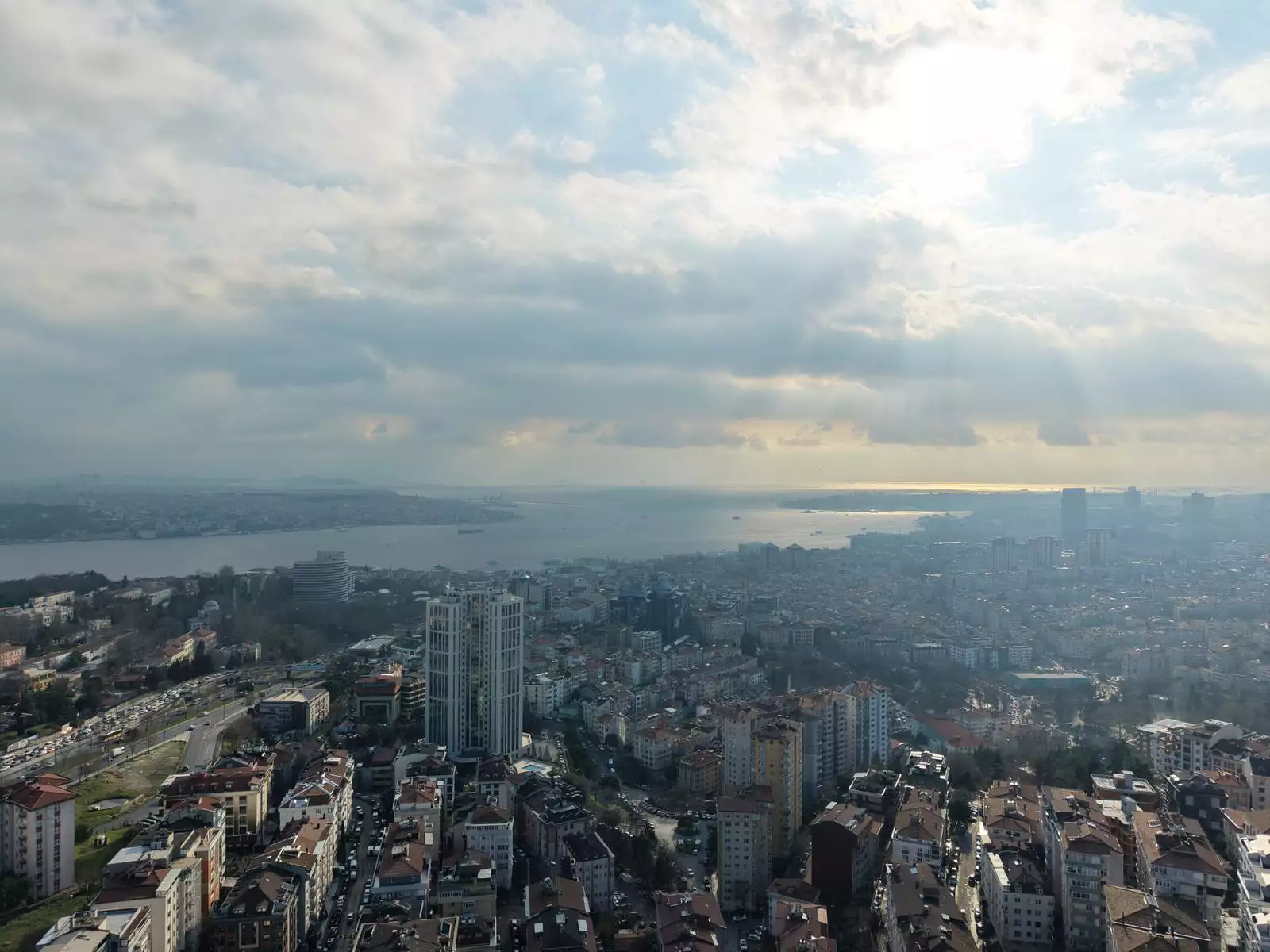 BEŞİKTAŞ DİKİLİTAŞ YENİ BİNADA DENİZ MANZARALI SATILIK 4+2 DAİRE