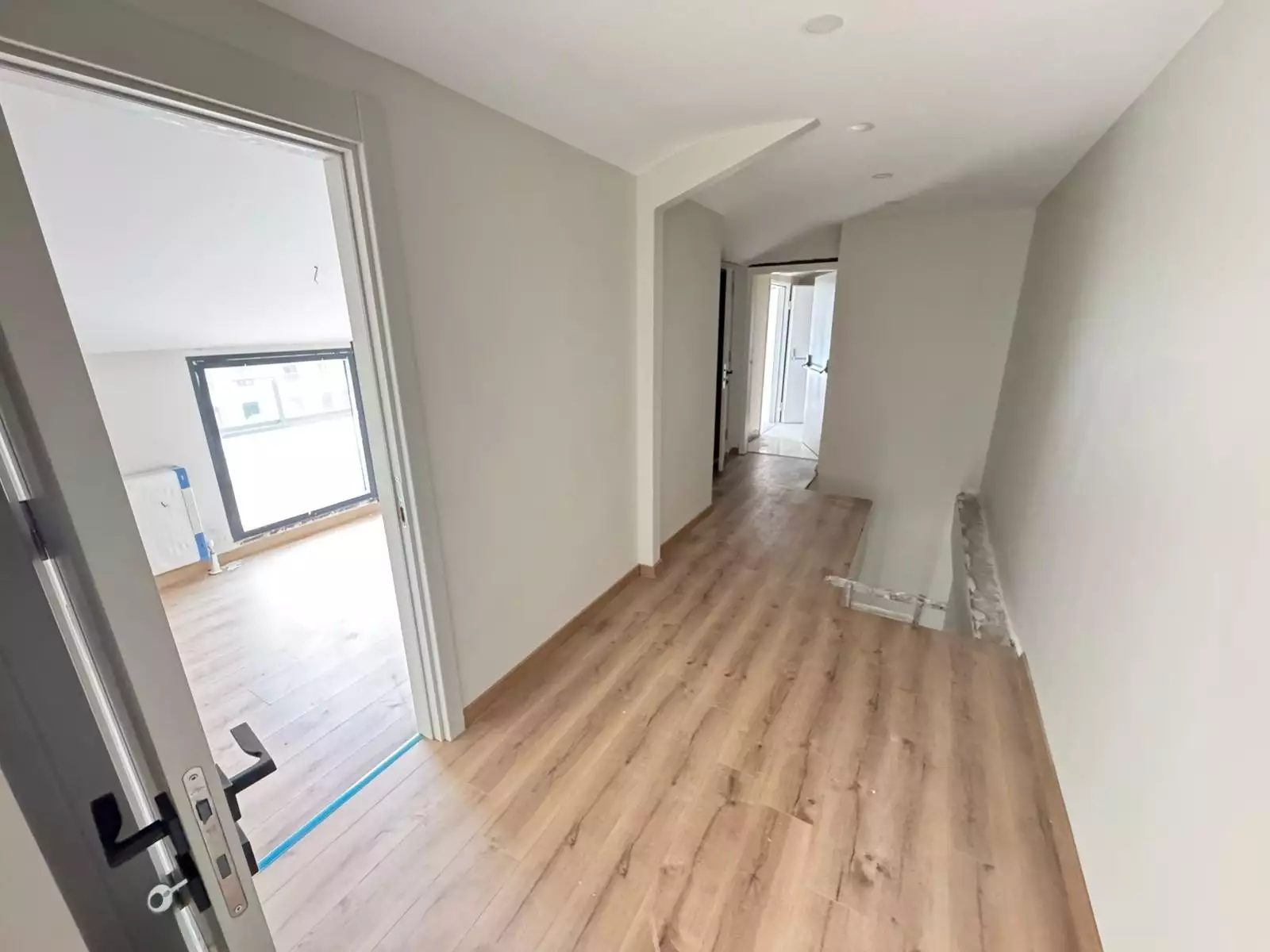 BEŞİKTAŞ DİKİLİTAŞ'TA OTOPARKLI YENİ BİNADA SATILIK 3+1 DAİRE