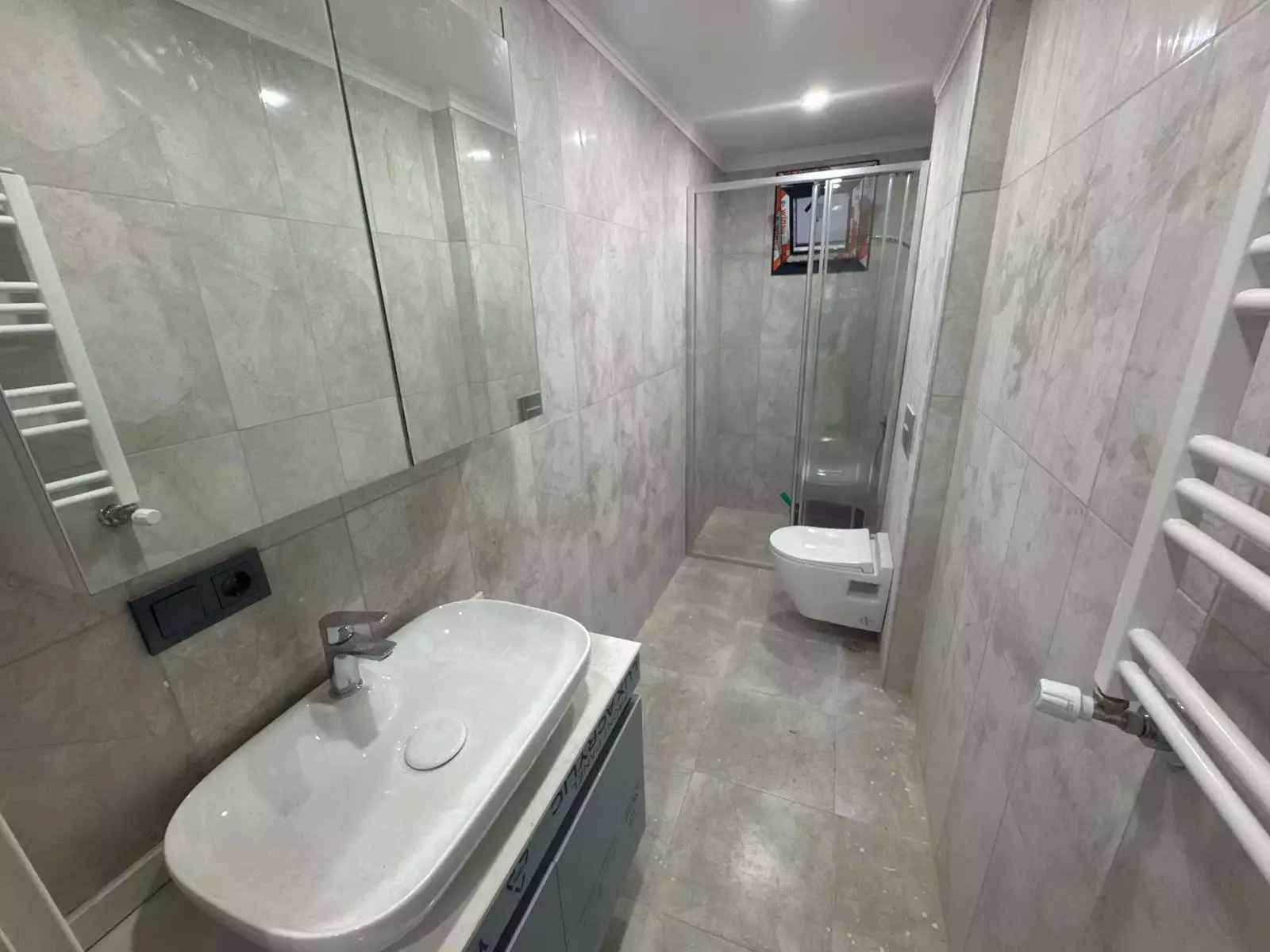 BEŞİKTAŞ DİKİLİTAŞ'TA OTOPARKLI YENİ BİNADA SATILIK 3+1 DAİRE