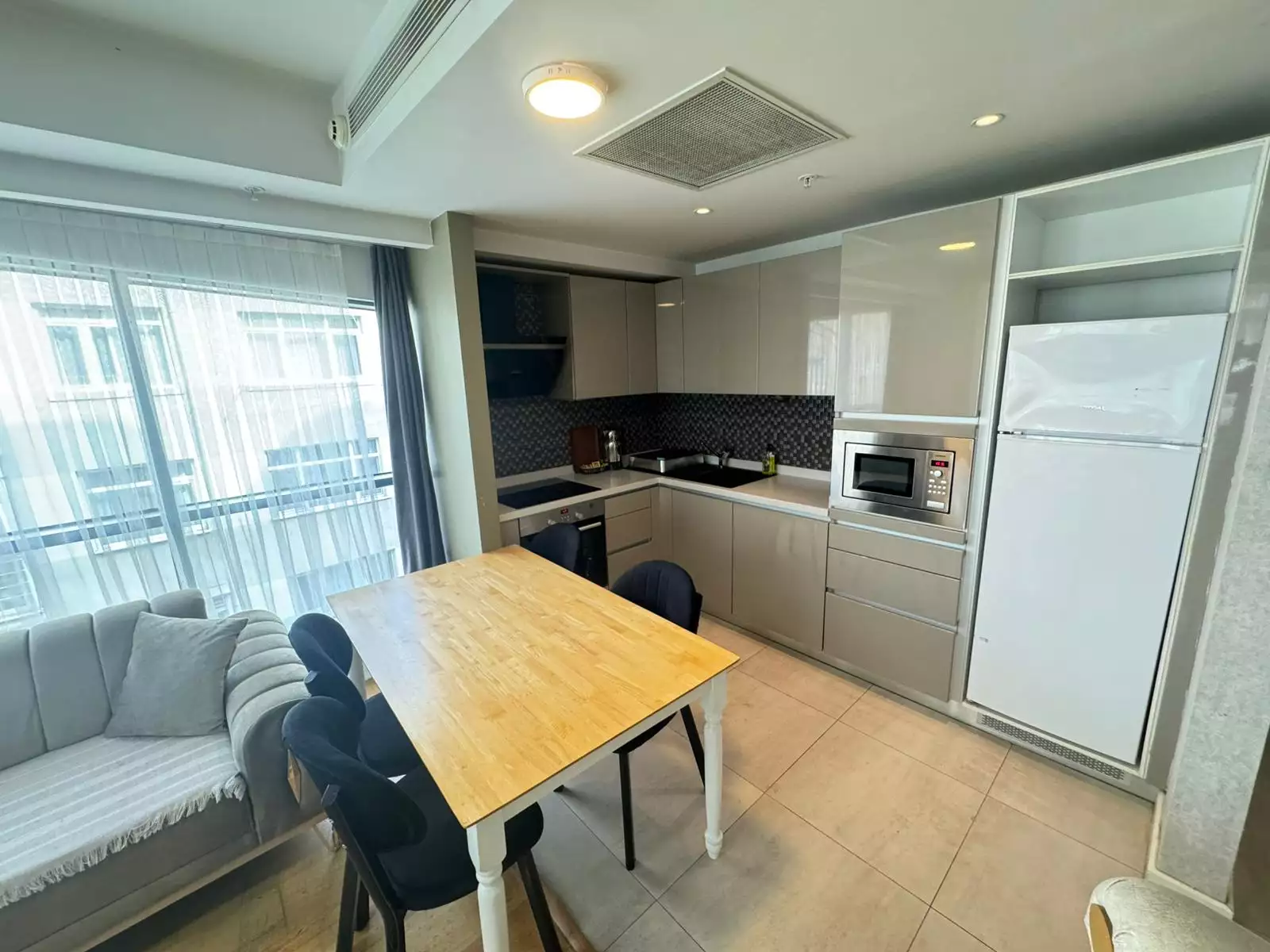 TAKSİM PETEK RESİDENCE'DA 2+1 SATILIK DAİRE