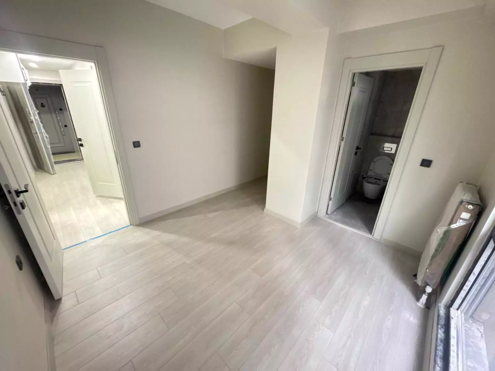 BEŞİKTAŞ DİKİLİTAŞ'TA OTOPARKLI YENİ BİNADA SATILIK 3+1 DAİRE