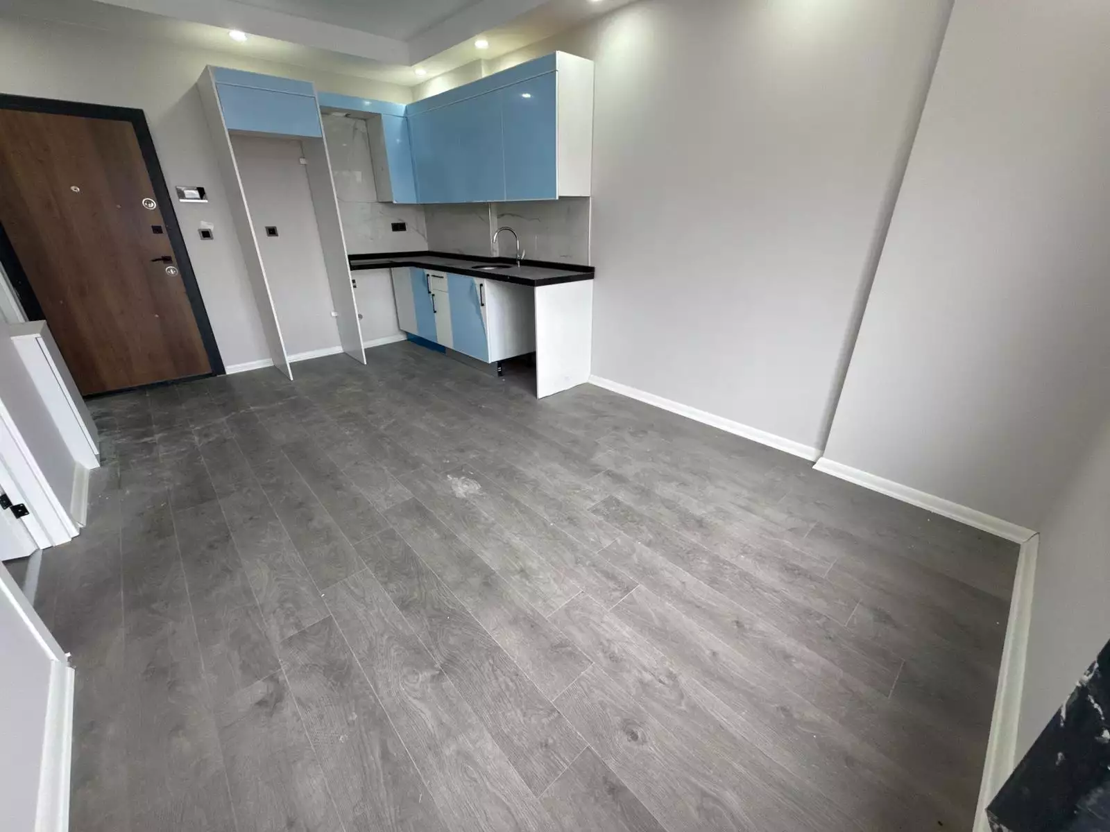 LEVENT KANYON AVM YANINDA REZİDANSTA SATILIK 1+1 DAİRE