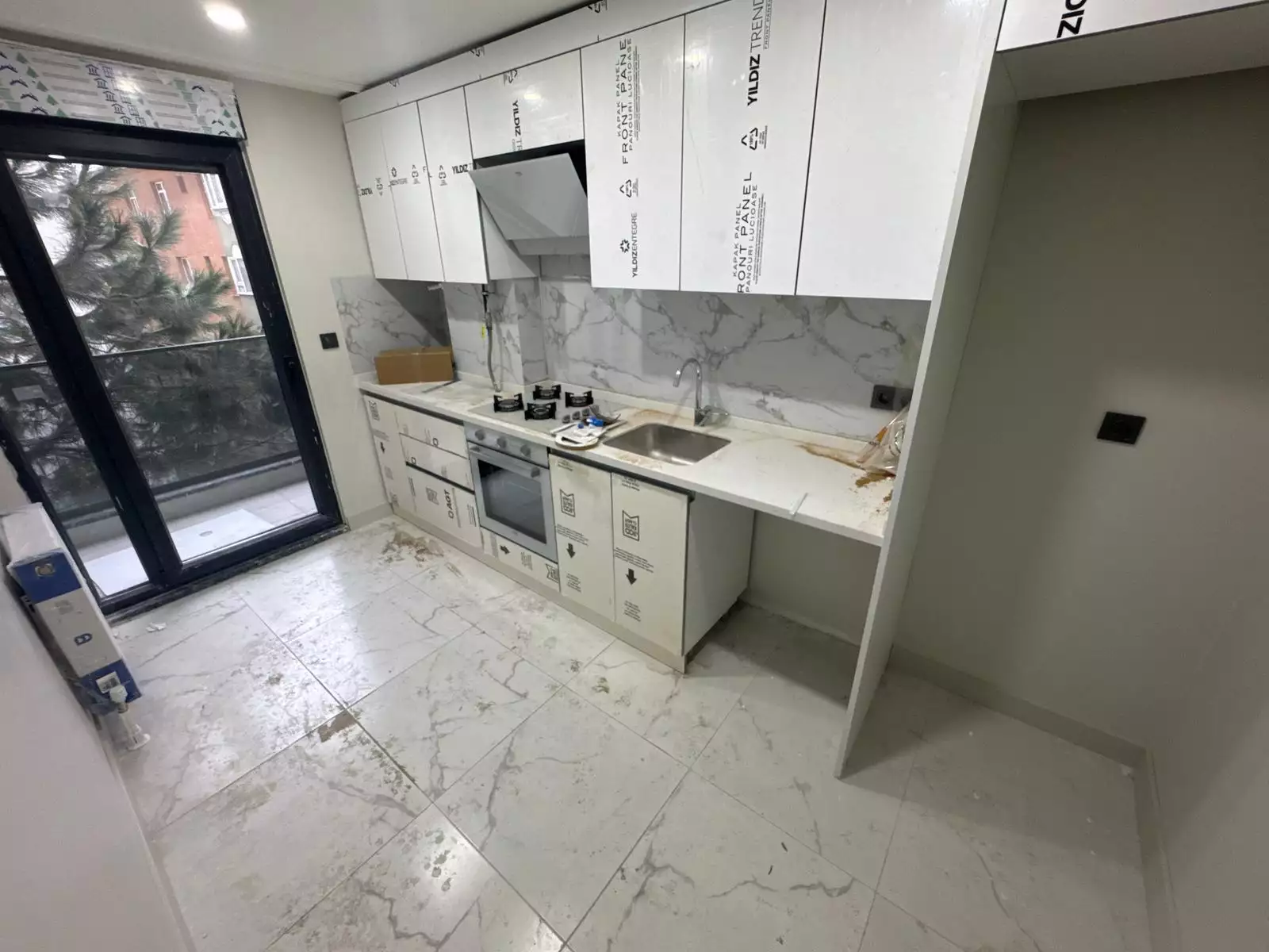 BEŞİKTAŞ DİKİLİTAŞ'TA OTOPARKLI YENİ BİNADA SATILIK 3+1 DAİRE