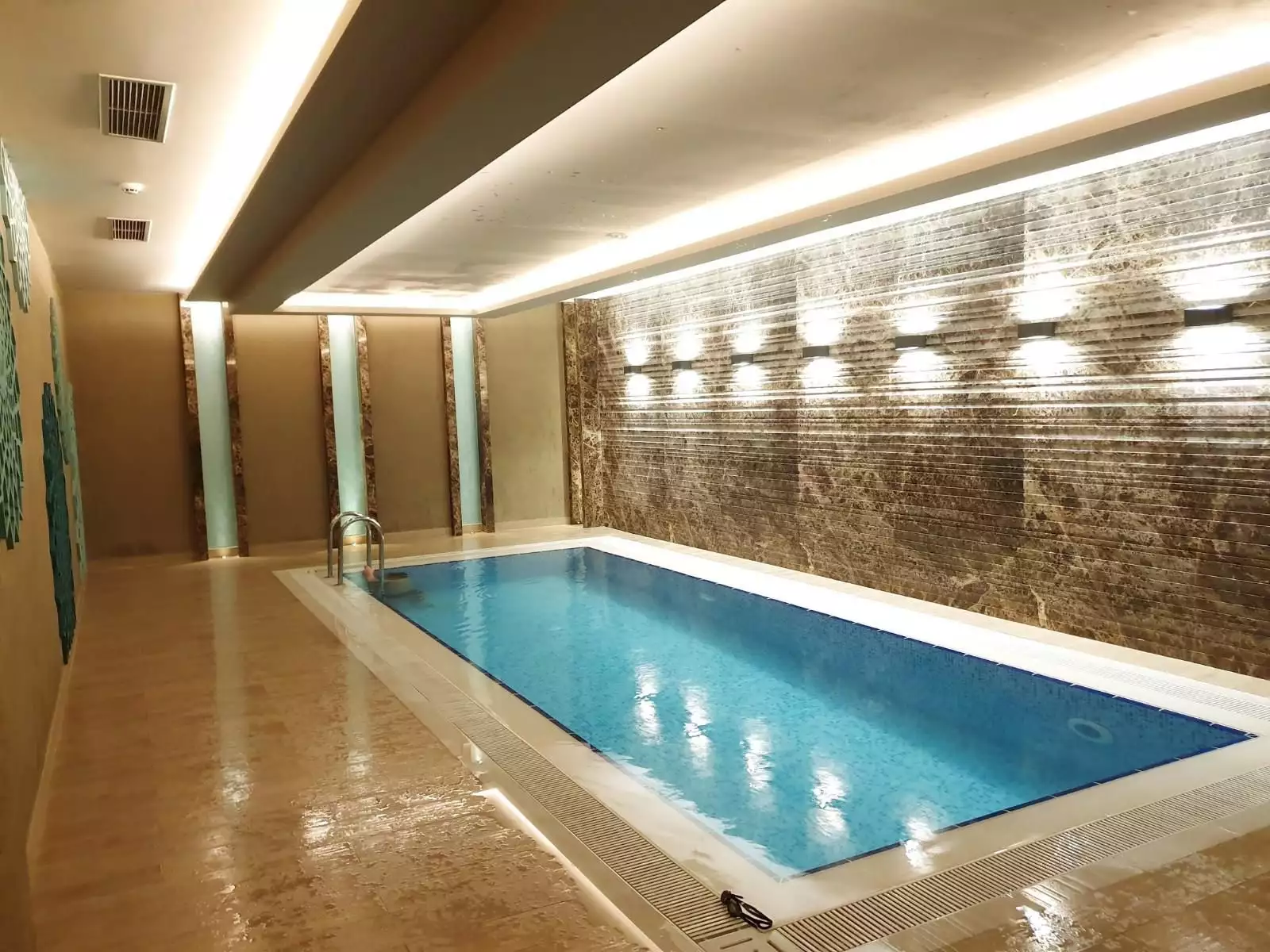 TAKSİM PETEK RESİDENCE'DA 2+1 SATILIK DAİRE