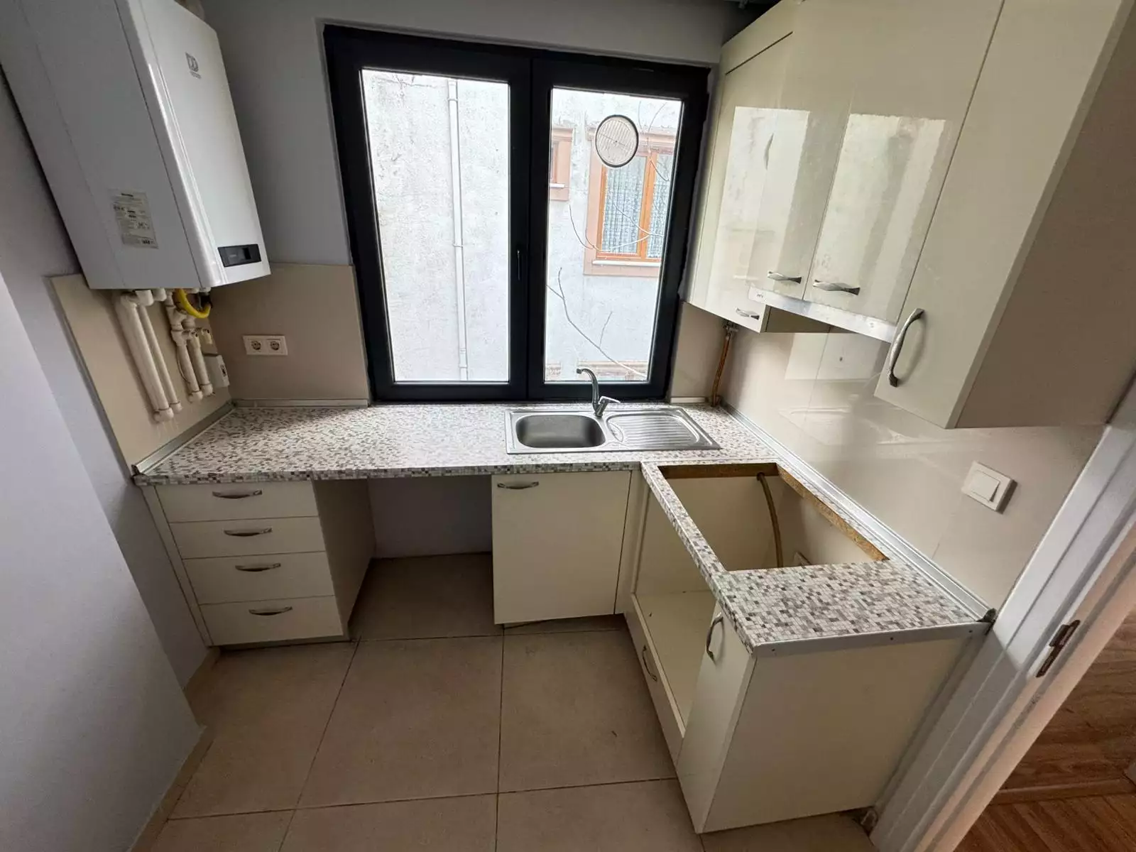 ÇELİKTEPEDE YENİ BİNADA KİRALIK 3+1 ÇATI DUBLEKS