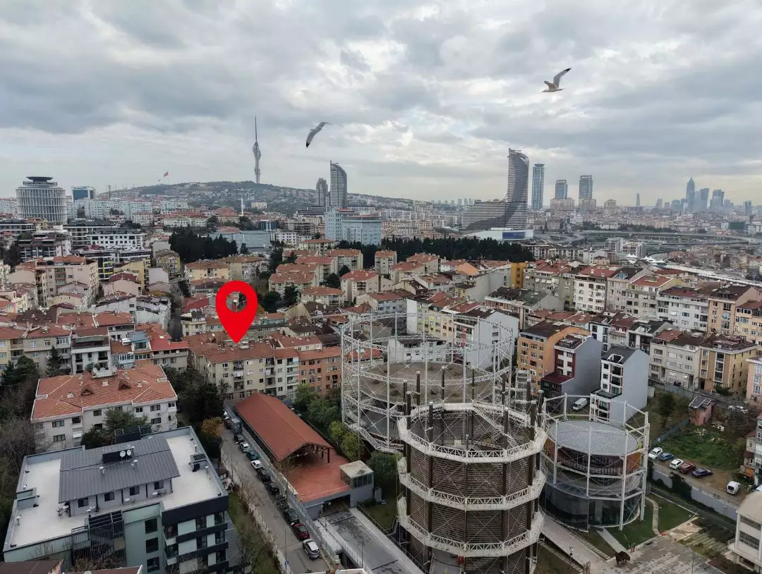 KADIKÖY HASANPAŞA'DA GAZHANE'NİN YANINDA SATILIK 160 M2 DÜKKAN