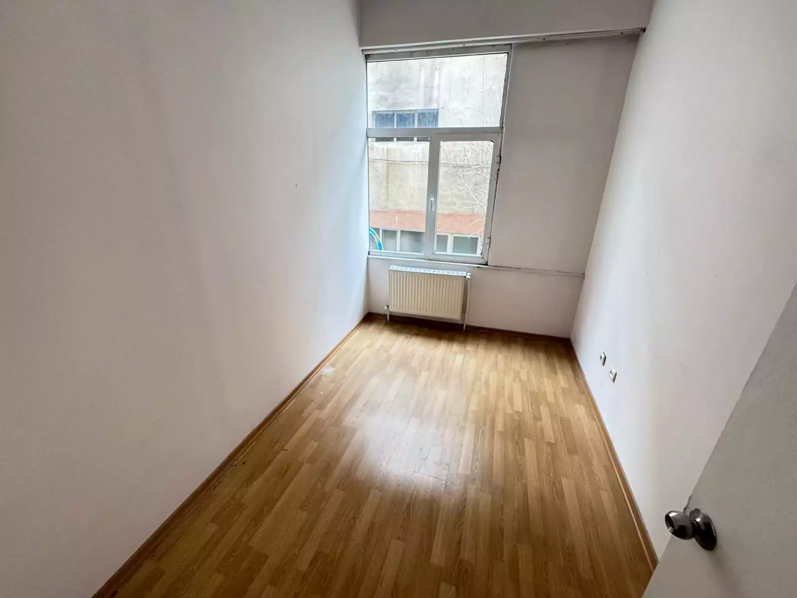 KADIKÖY HASANPAŞA'DA GAZHANE'NİN YANINDA SATILIK 160 M2 DÜKKAN