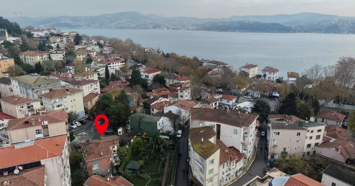 YENİKÖY'DE SAHİLE 100 METRE MESAFEDE SATILIK 2+1 DAİRE