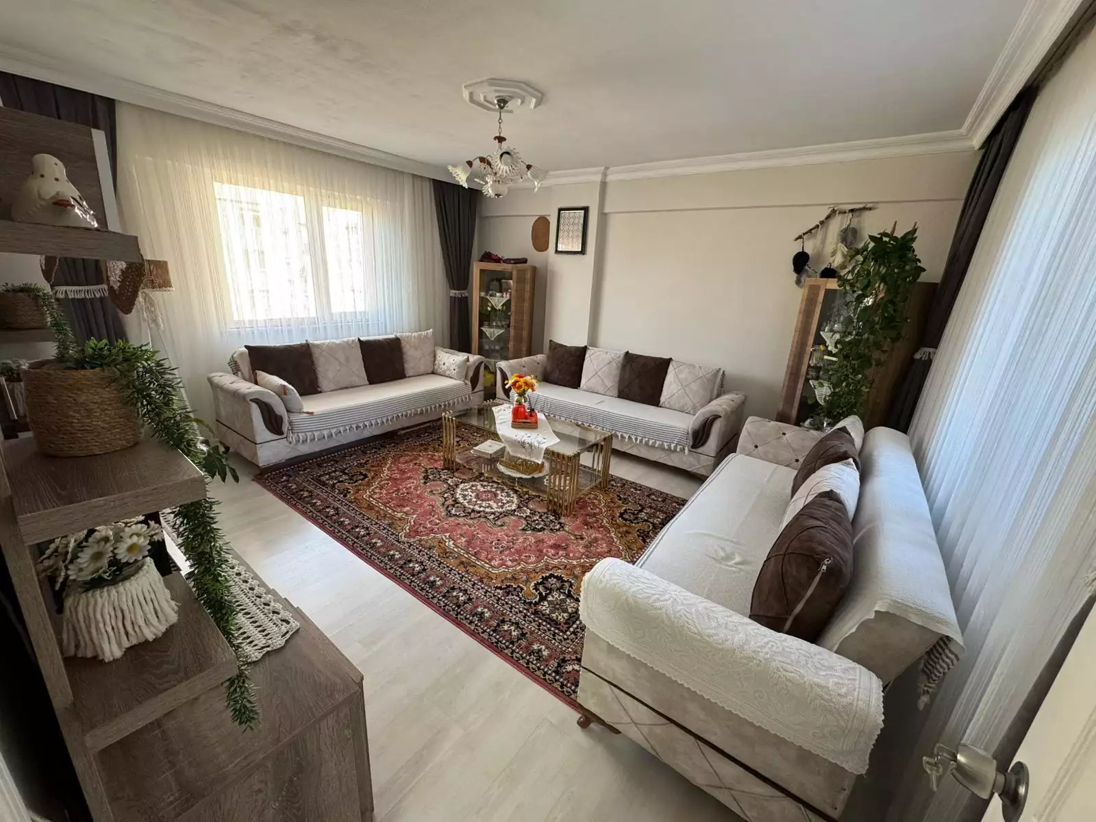 SEFAKÖYDE 2 AYRI GİRİŞLİ SATILIK 4+2 DUBLEKS DAİRE