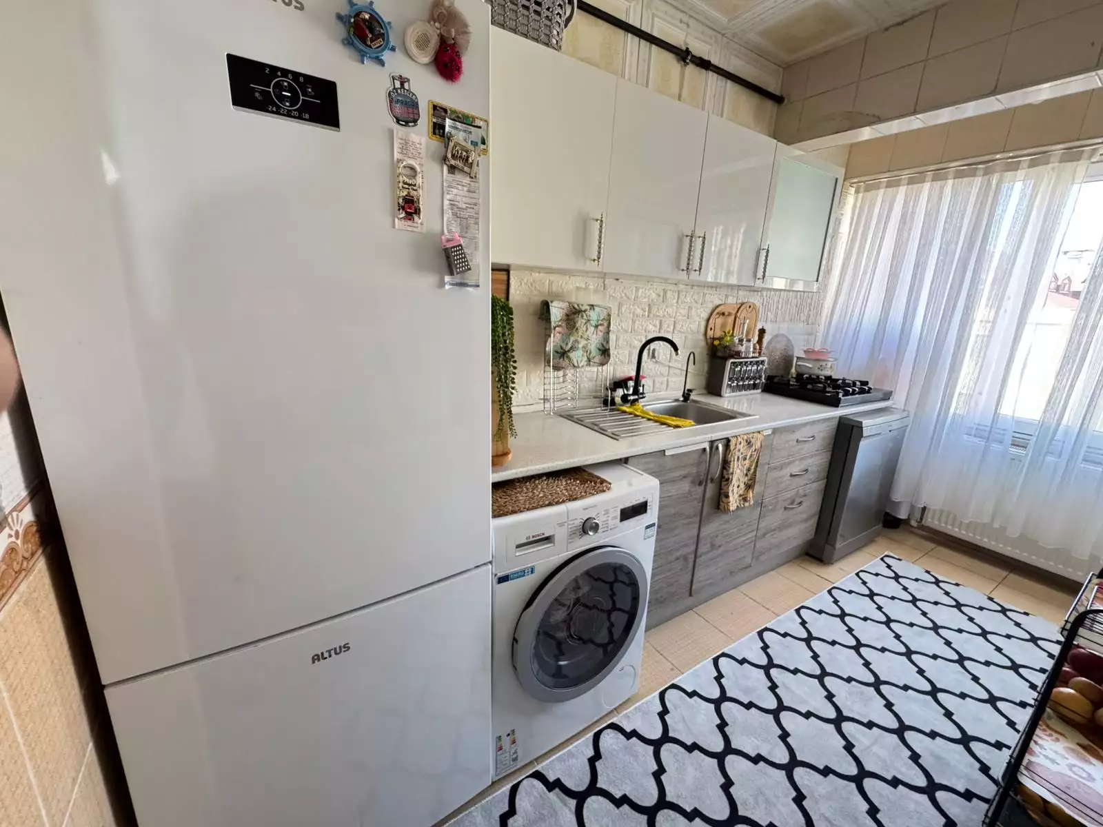 SEFAKÖYDE 2 AYRI GİRİŞLİ SATILIK 4+2 DUBLEKS DAİRE