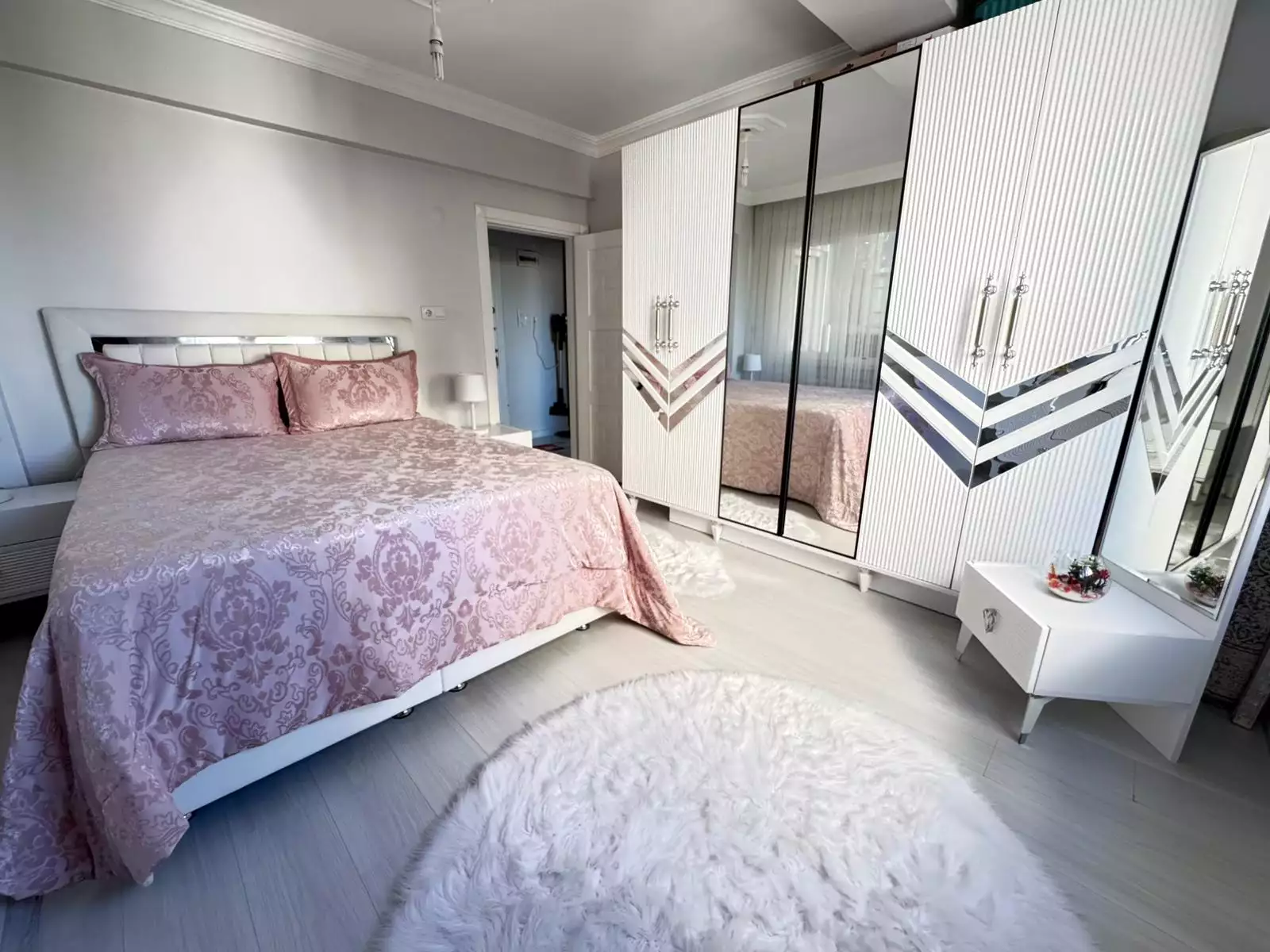 ESENTEPE MAHALLESİNDE 11 YILLIK BİNADA KİRALIK 3+1 DAİRE