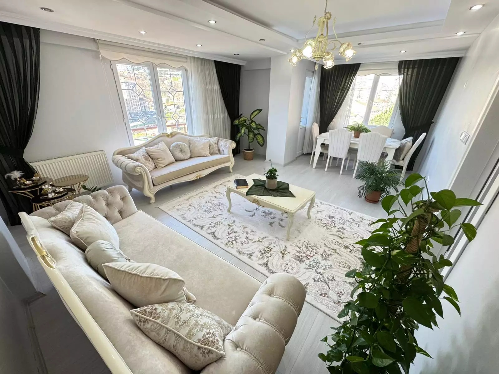 ESENTEPE MAHALLESİNDE 11 YILLIK BİNADA KİRALIK 3+1 DAİRE