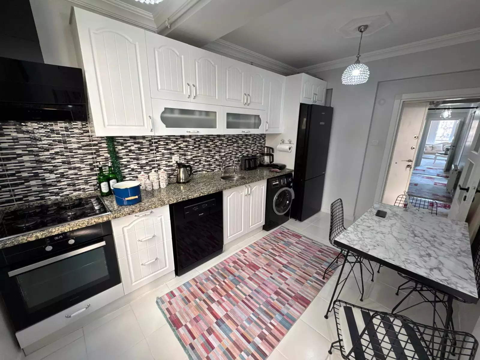 ESENTEPE MAHALLESİNDE 11 YILLIK BİNADA KİRALIK 3+1 DAİRE