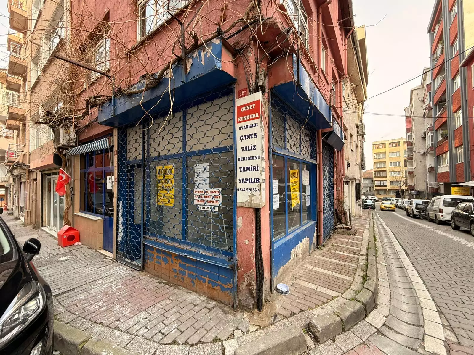 KAĞITHANE EMNİYET EVLERDE METROYA ÇOK YAKIN KİRALIK GİRİŞ DÜKKAN