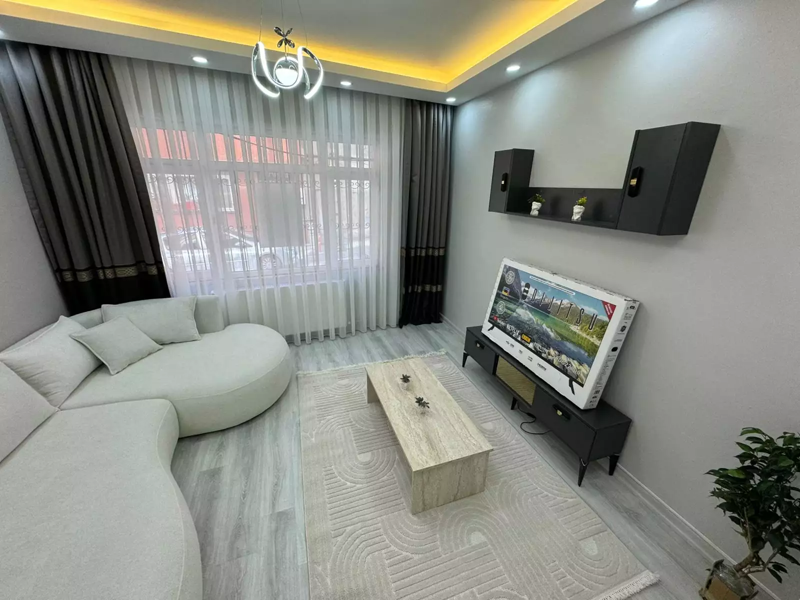 EŞYALI 2+1 KİRALIK DAİRE ÇELİKTEPE'DE 4 LEVENT METROYA 200 METRE