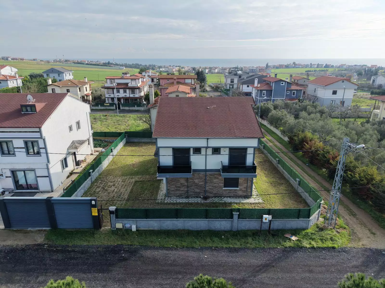 SİLİVRİDE DENİZ MANZARALI SATILIK SIFIR 7+2 LÜKS VİLLA