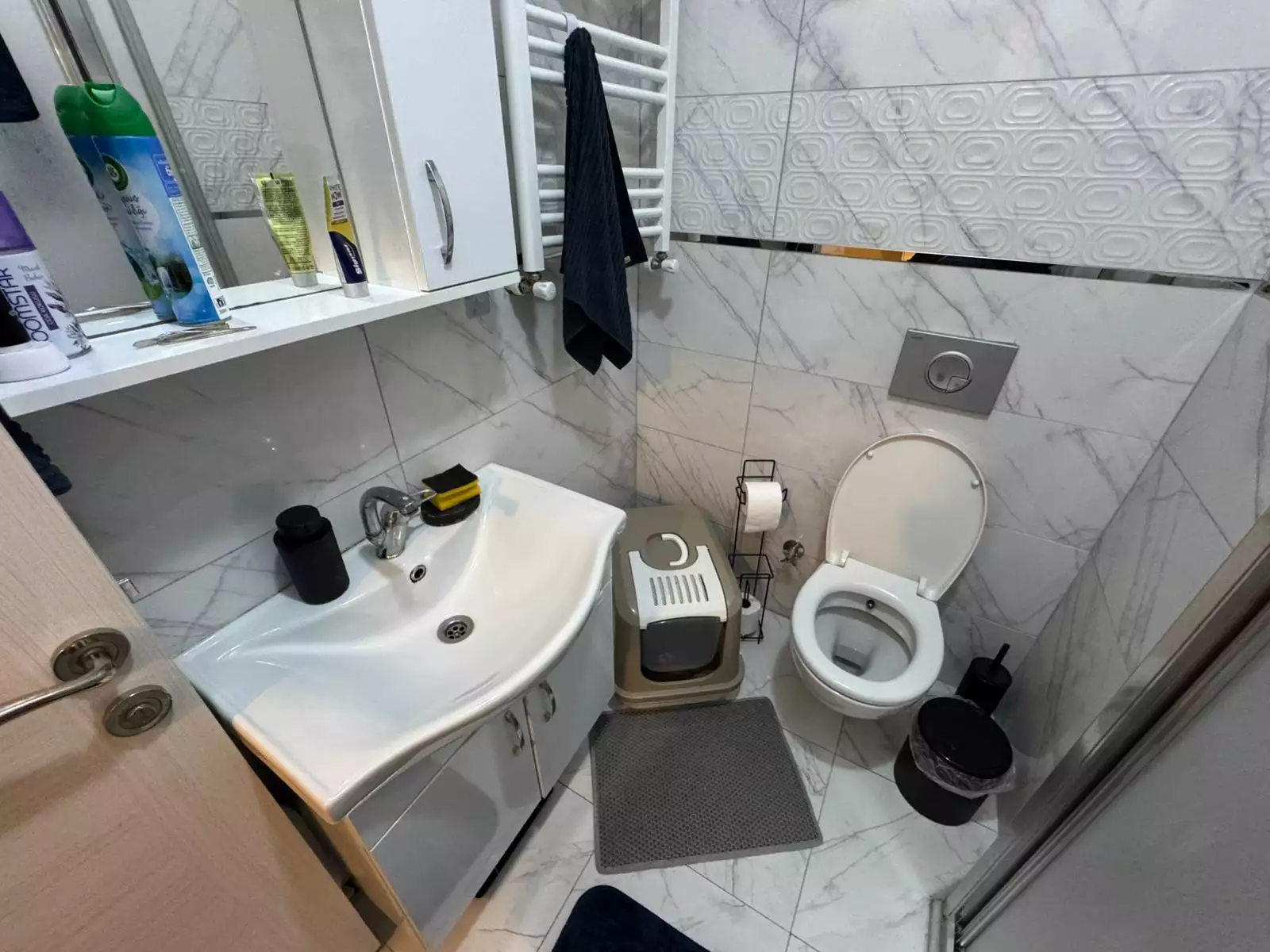 ORTABAYIRDA OTOPARKLI YENİ BİNADA SATILIK GENİŞ 1+1