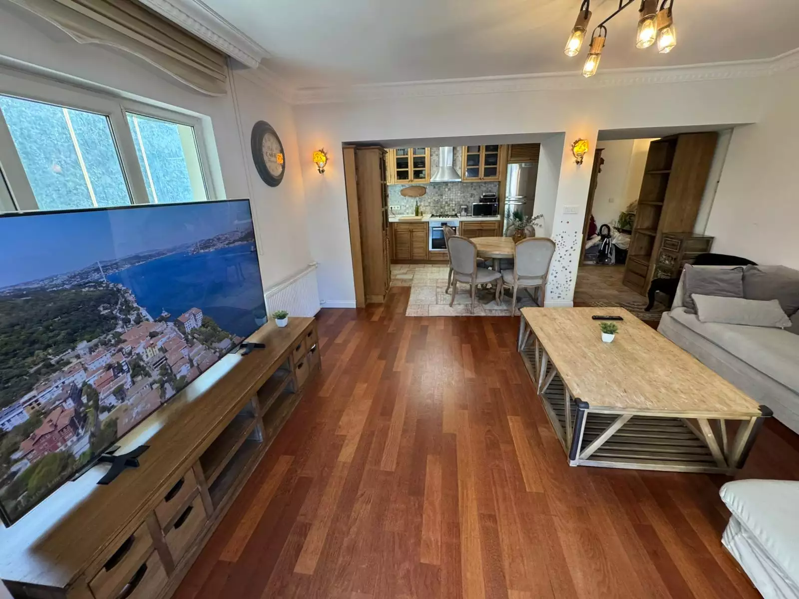 DARÜŞAFAKA HAVUZLU SİTE İÇERİSİNDE SATILIK 2+1 BAHÇE KATI DAİRE