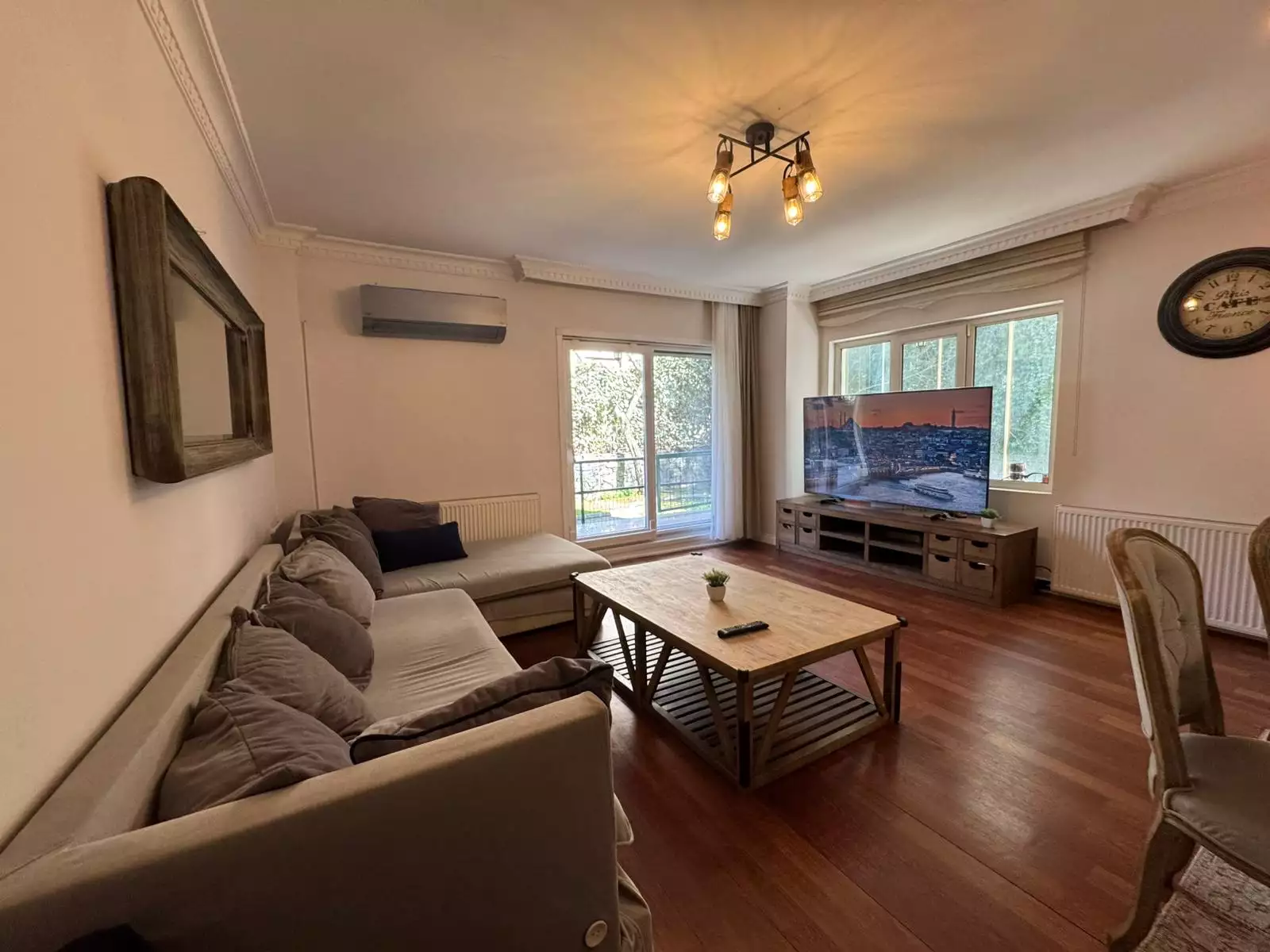 DARÜŞAFAKA HAVUZLU SİTE İÇERİSİNDE SATILIK 2+1 BAHÇE KATI DAİRE