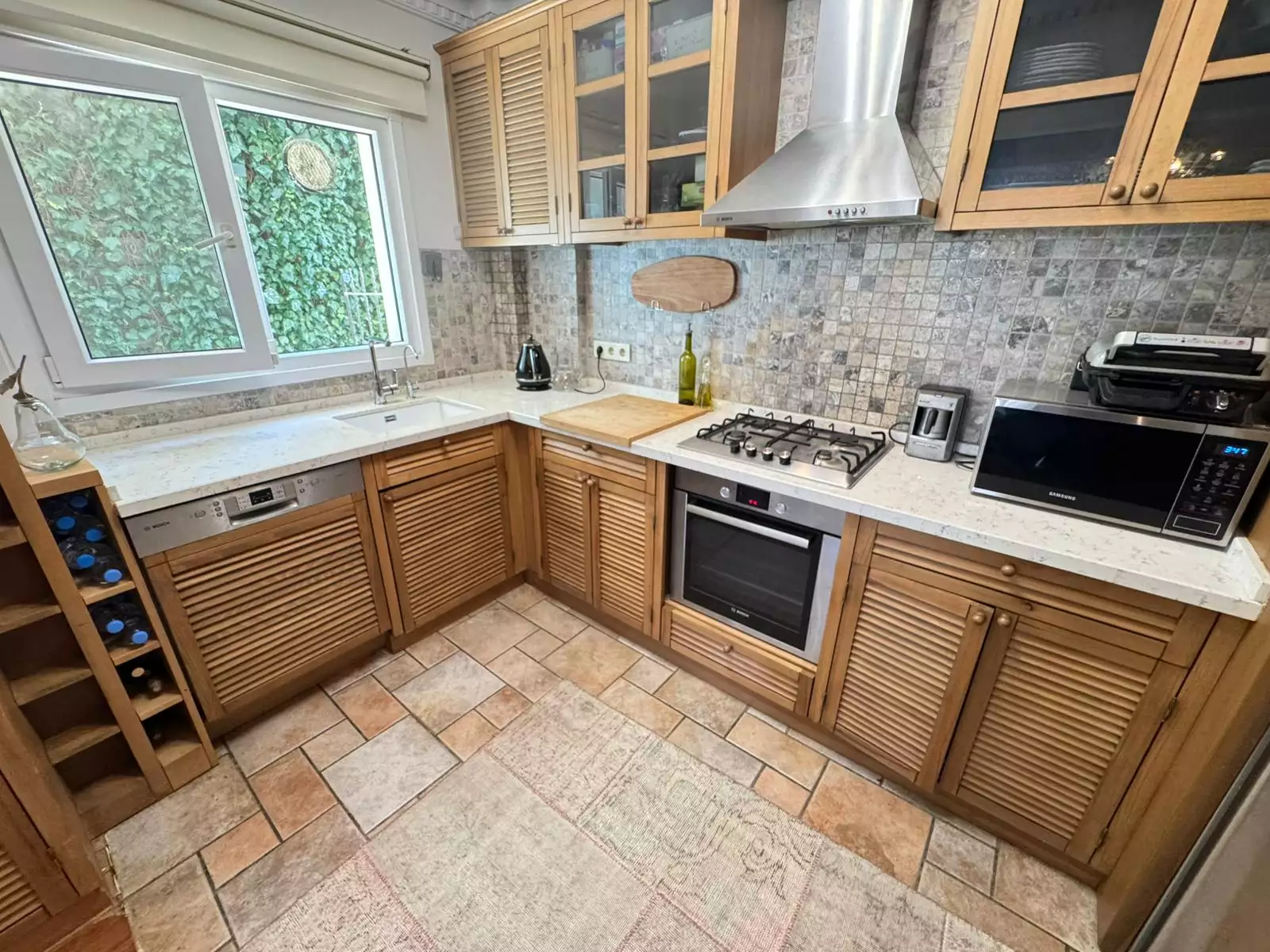 DARÜŞAFAKA HAVUZLU SİTE İÇERİSİNDE SATILIK 2+1 BAHÇE KATI DAİRE