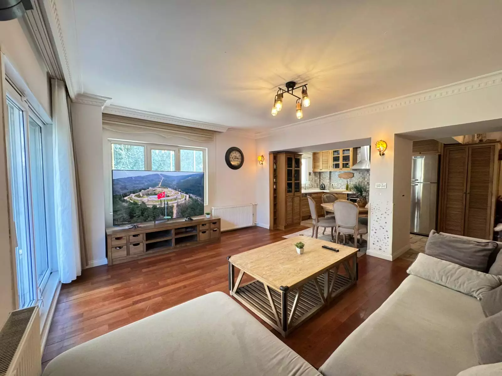 DARÜŞAFAKA HAVUZLU SİTE İÇERİSİNDE SATILIK 2+1 BAHÇE KATI DAİRE