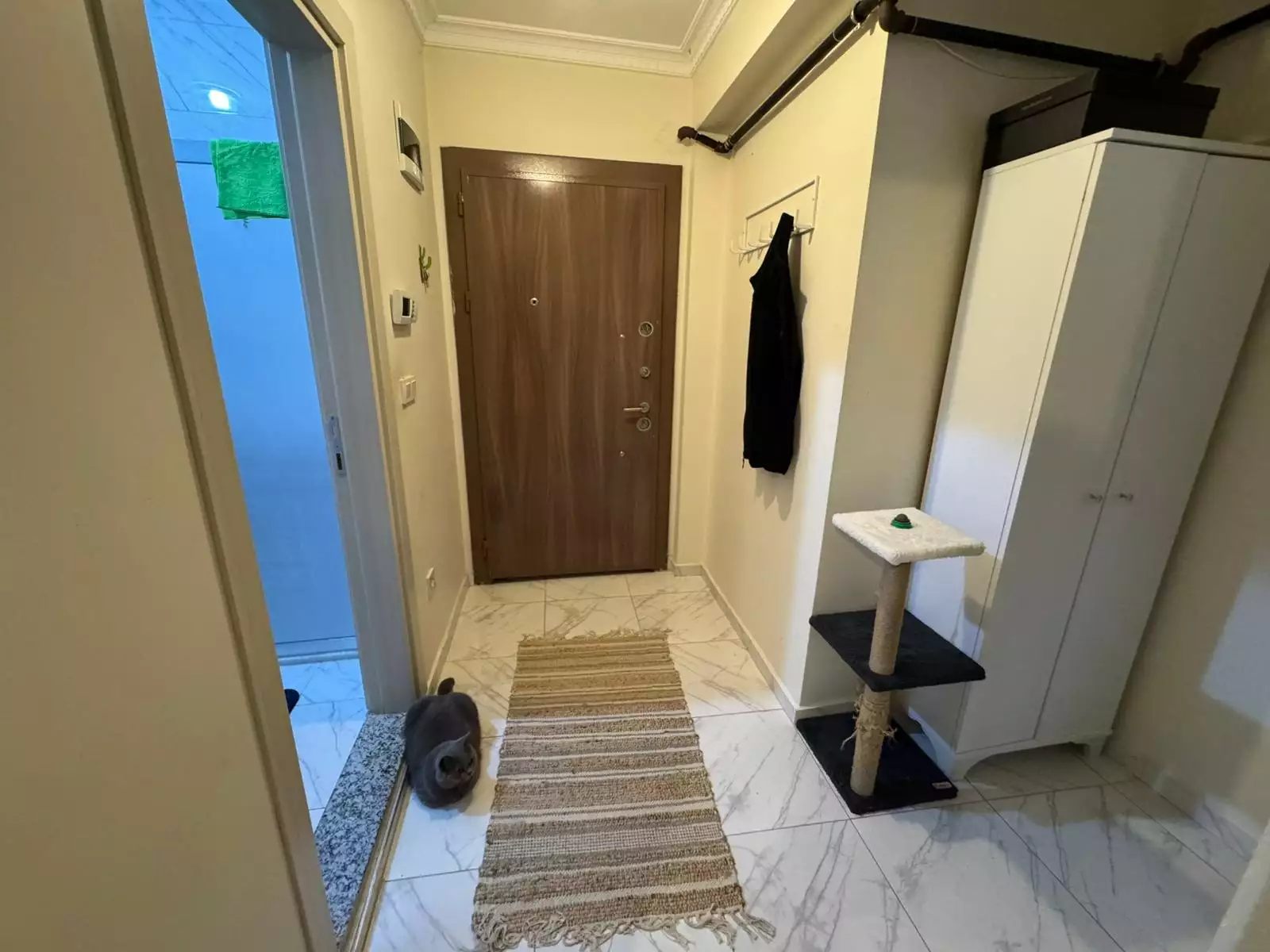 ORTABAYIRDA OTOPARKLI YENİ BİNADA SATILIK GENİŞ 1+1