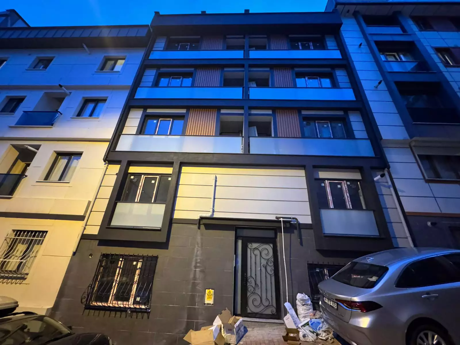 ORTABAYIRDA METROYA YAKIN YENİ BİNADA SATILIK 2+1 DAİRE
