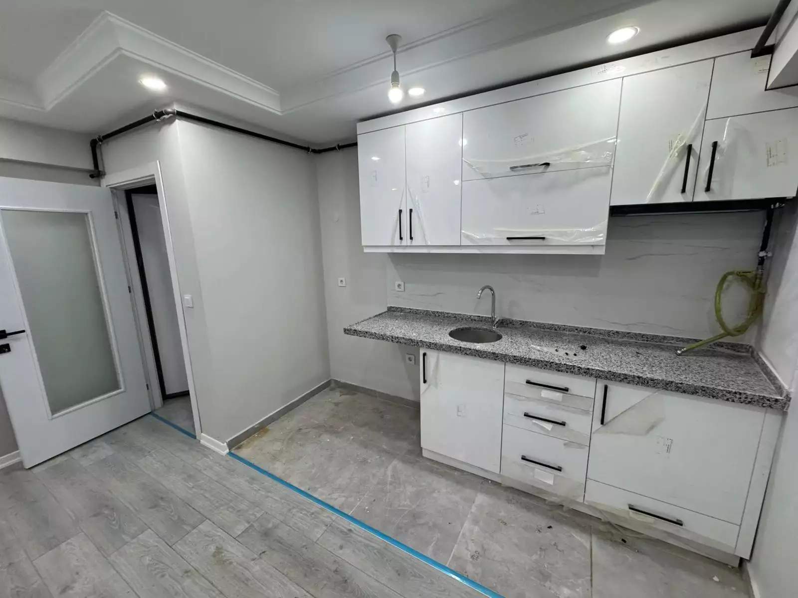 ORTABAYIRDA METROYA YAKIN YENİ BİNADA KİRALIK 2+1 DAİRE