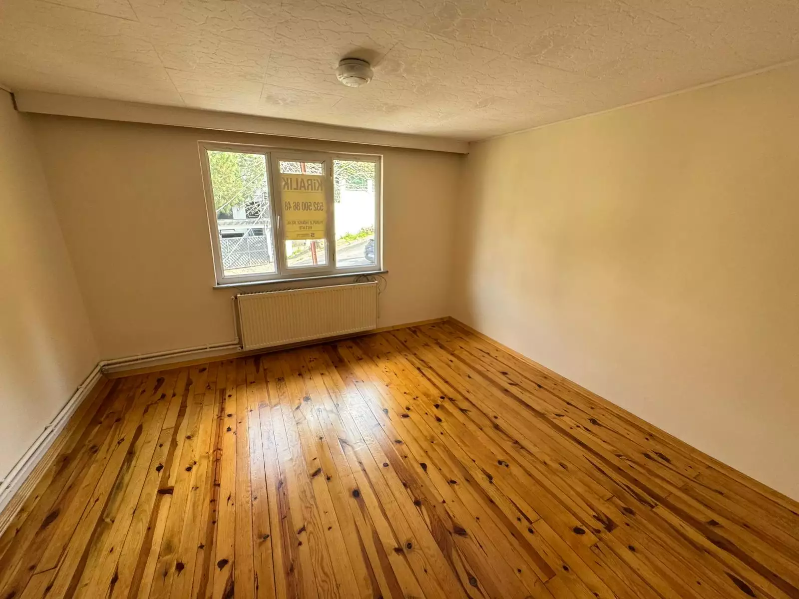 ARNAVUTKÖYDE LÜKS SİTELERİN ARASINDA KİRALIK 3+1 DUBLEKS DAİRE