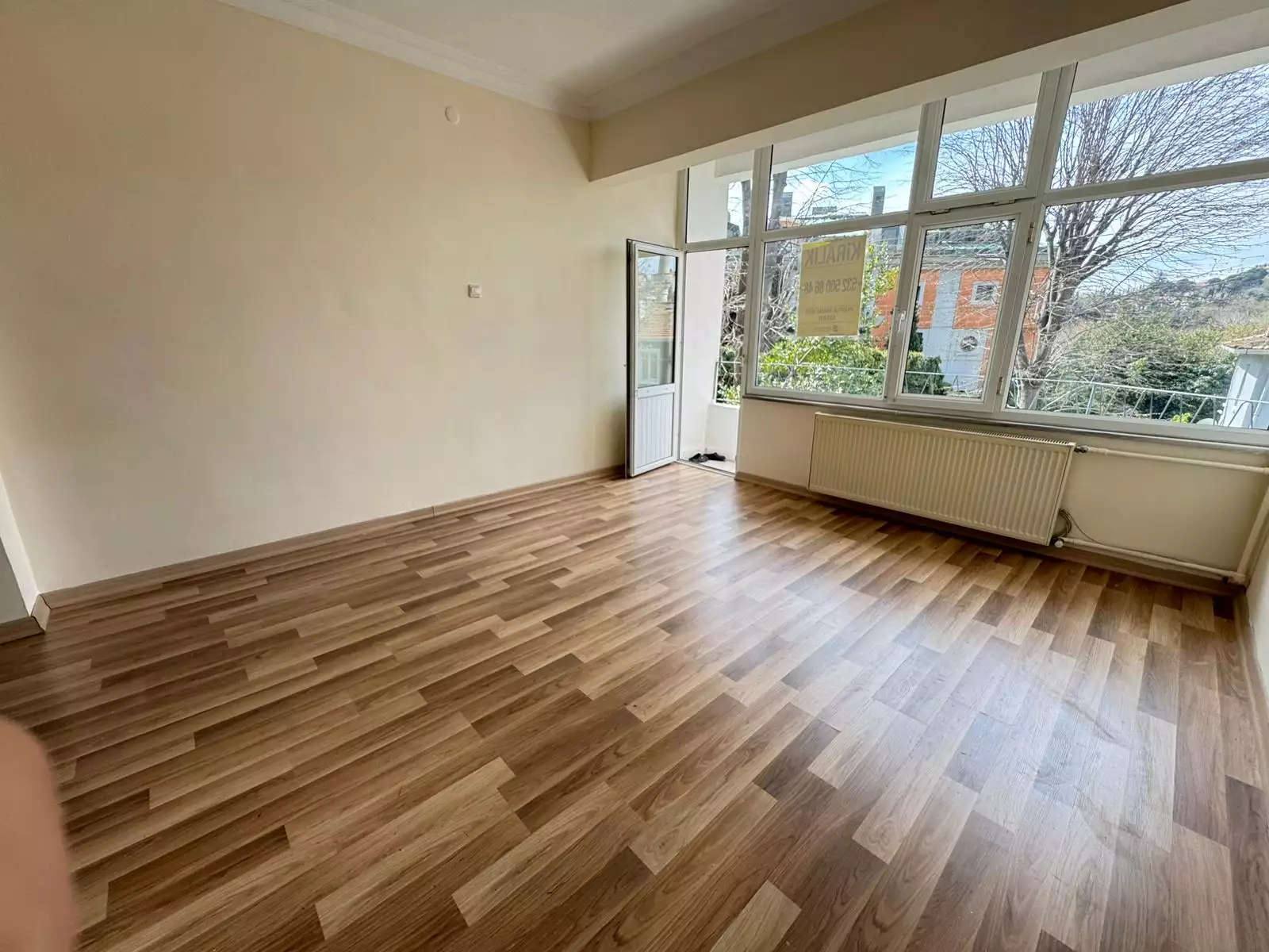 ARNAVUTKÖYDE LÜKS SİTELERİN ARASINDA KİRALIK 3+1 DUBLEKS DAİRE