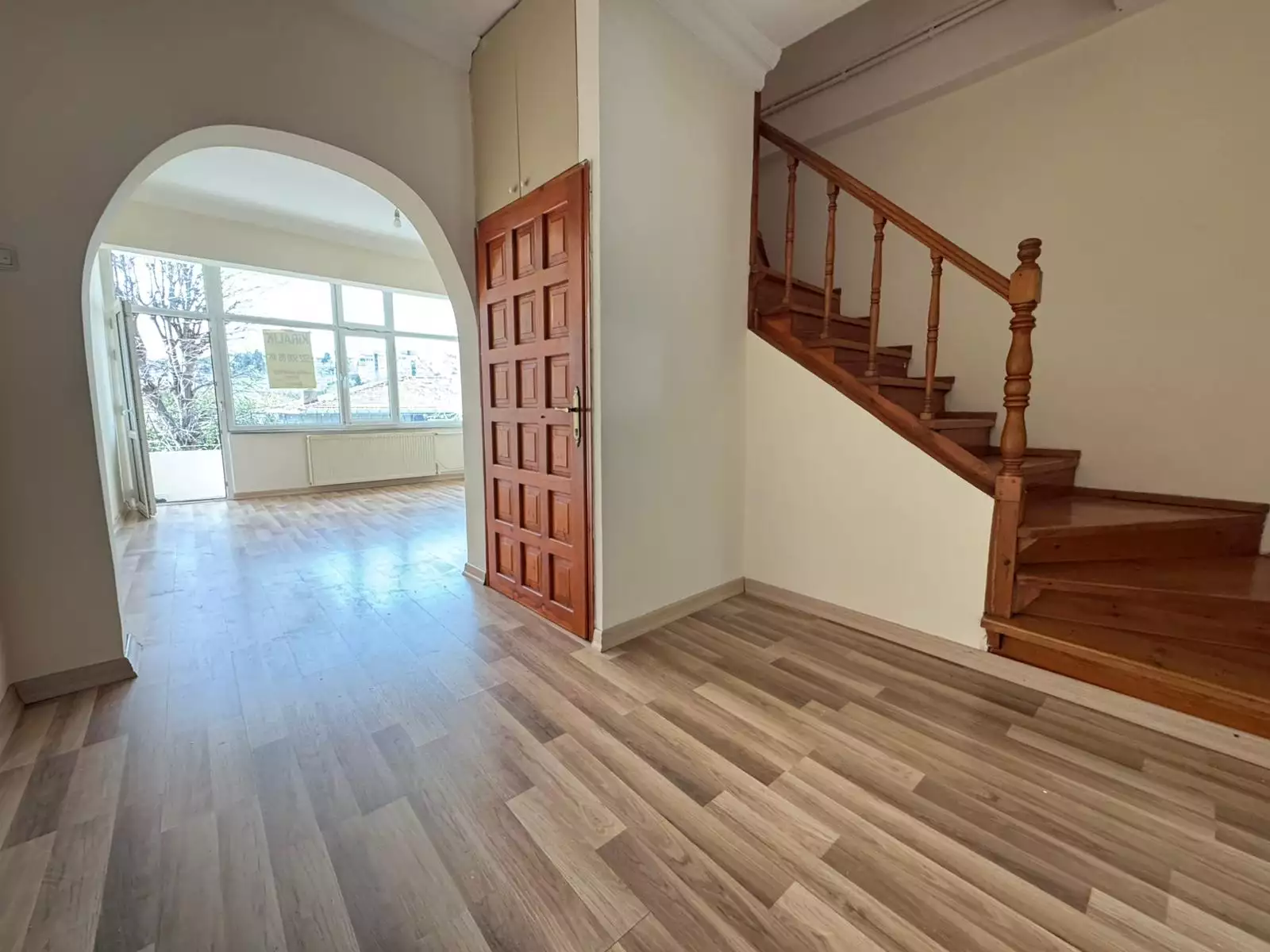 ARNAVUTKÖYDE LÜKS SİTELERİN ARASINDA KİRALIK 3+1 DUBLEKS DAİRE