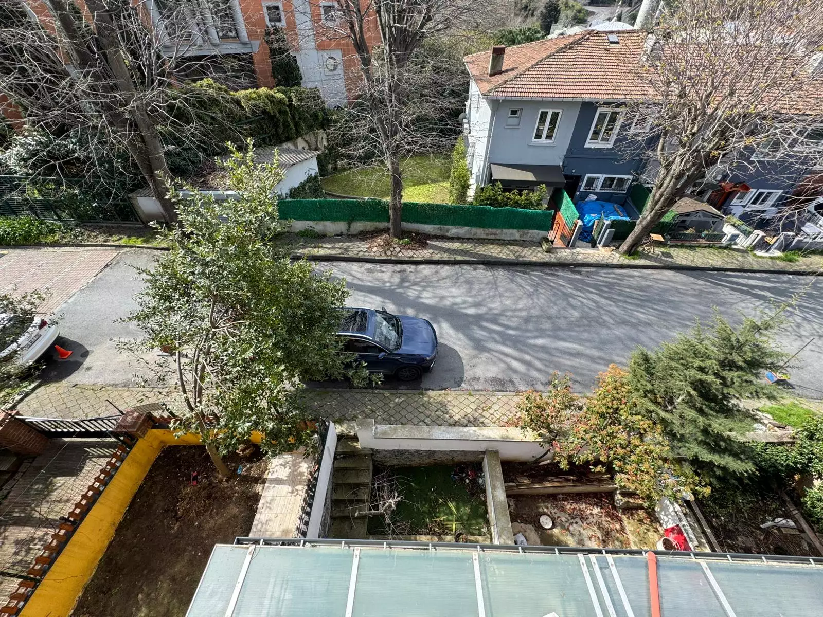 ARNAVUTKÖYDE LÜKS SİTELERİN ARASINDA KİRALIK 3+1 DUBLEKS DAİRE