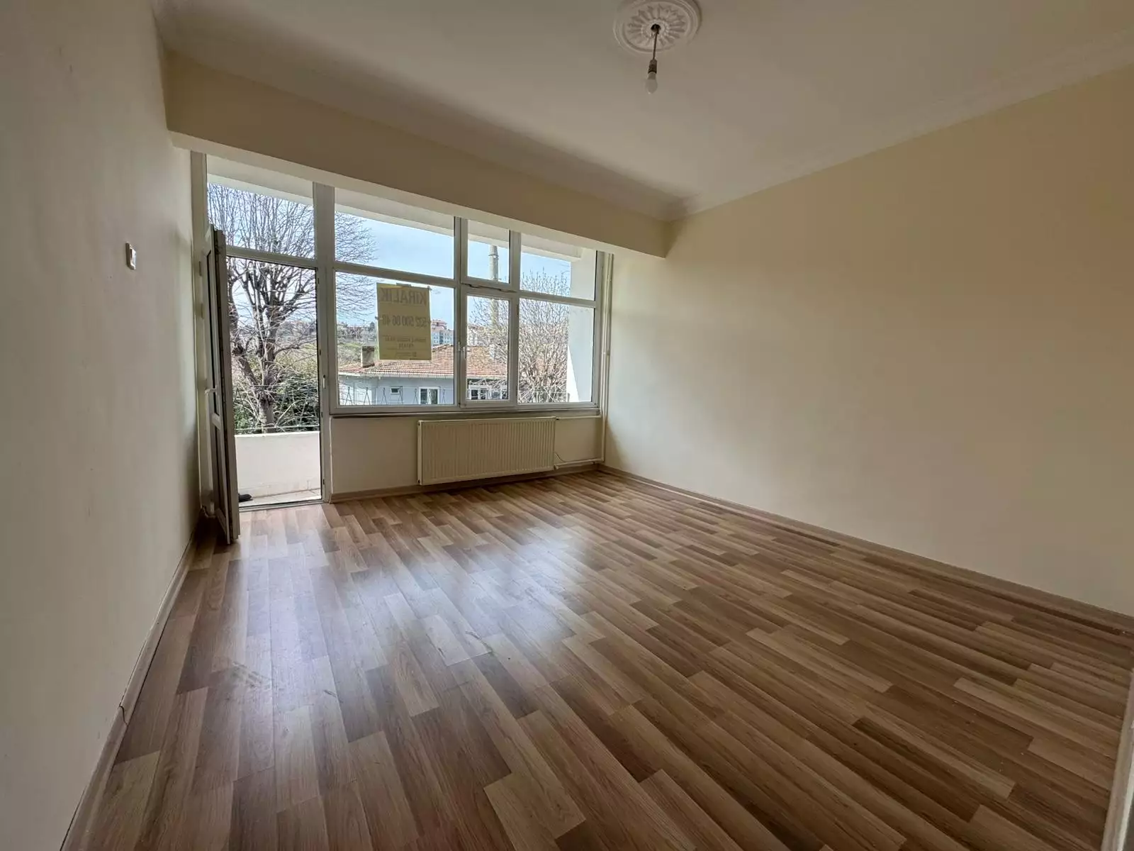 ARNAVUTKÖYDE LÜKS SİTELERİN ARASINDA KİRALIK 3+1 DUBLEKS DAİRE