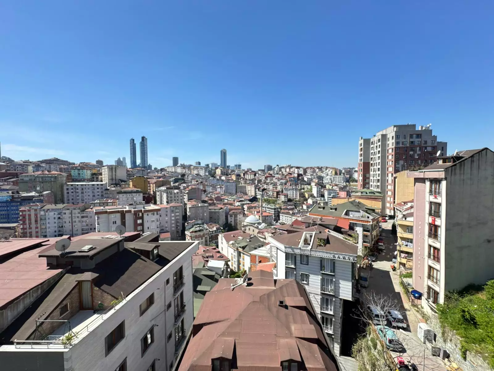 KAĞITHANE GÜLTEPE ZENİCON REZİDANSTA KİRALIK 2+1 DAİRE OTOPARKLI