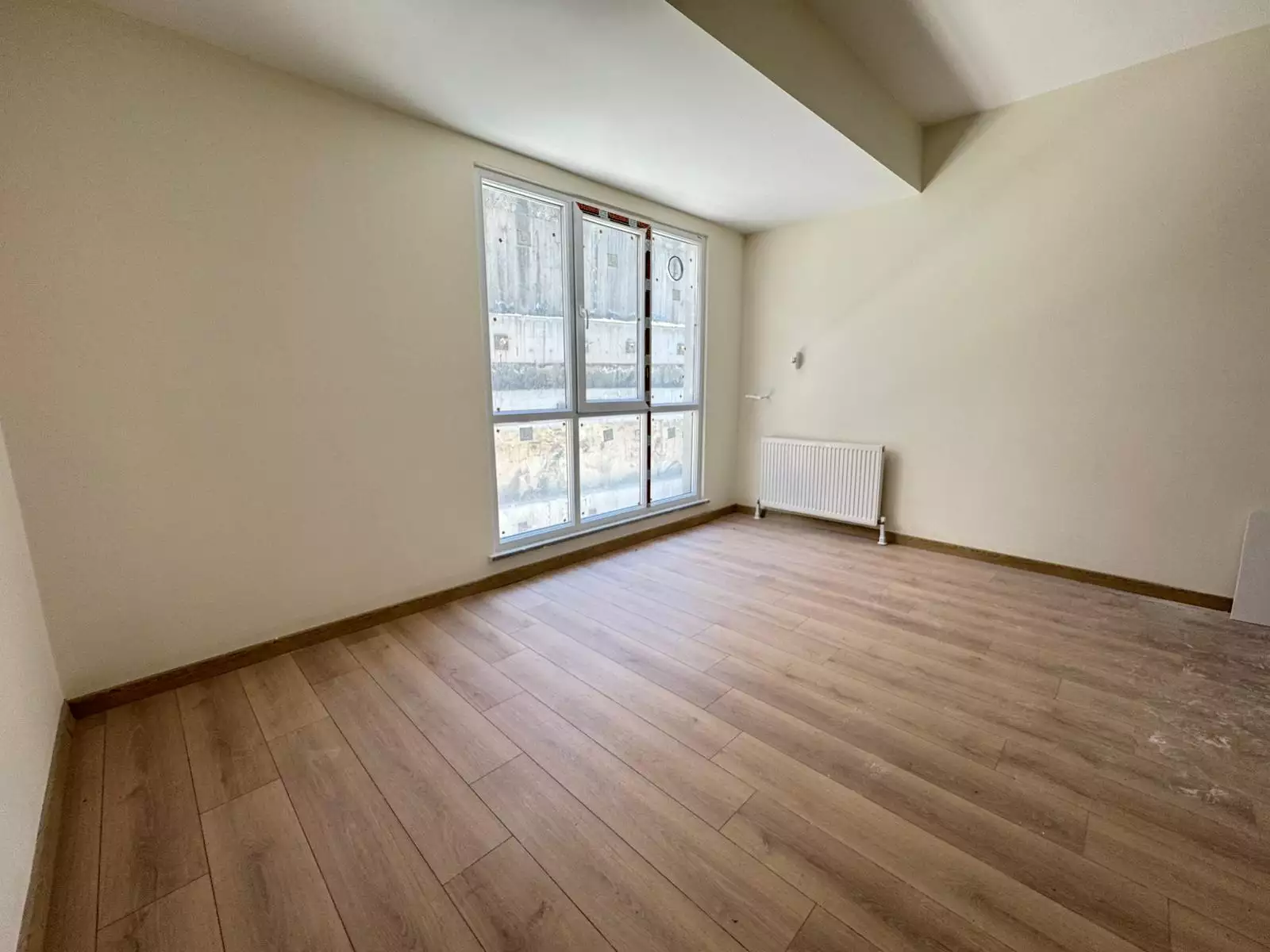 ZENİCON REZİDANSTA KİRALIK 2+1 DAİRE (OTOPARKLI)