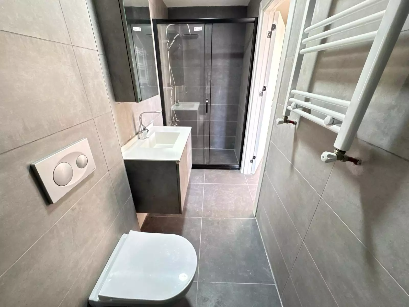 KAĞITHANE GÜLTEPE ZENİCON REZİDANSTA KİRALIK 2+1 DAİRE OTOPARKLI